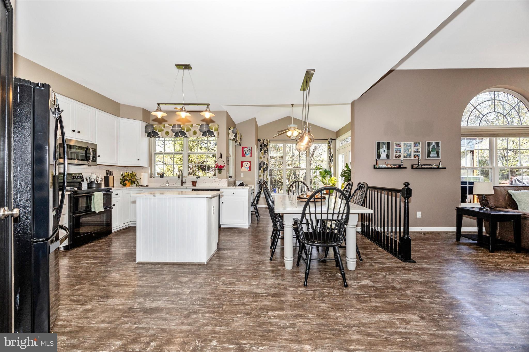 1723 WHEYFIELD DRIVE