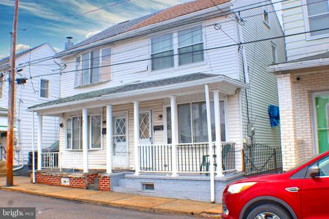 Townhouse For Rent - 27 N Price Street<br/> Schuylkill County, SAINT CLAIR, PA 17970