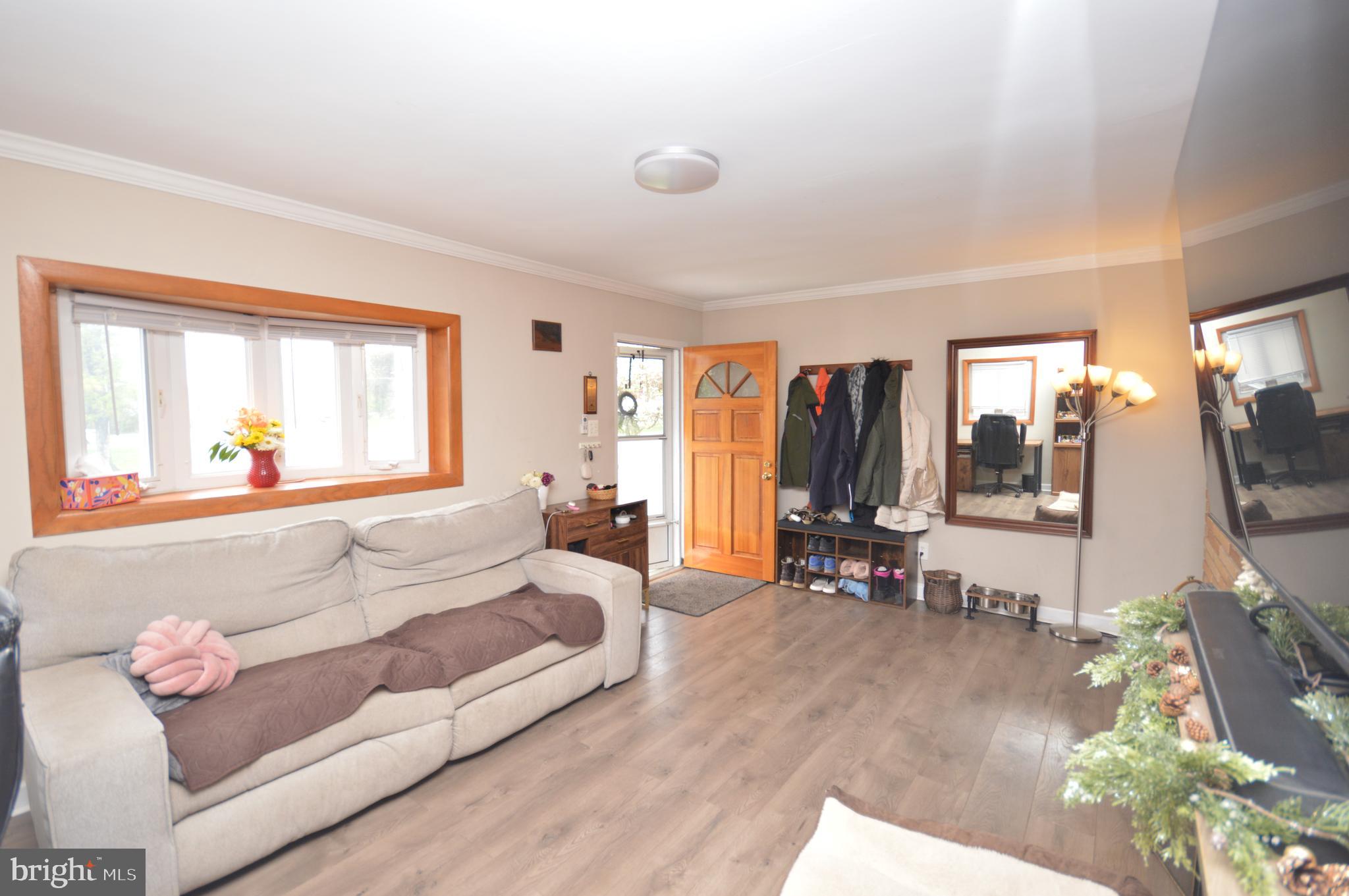 VALLEY VIEW - Residential Lease