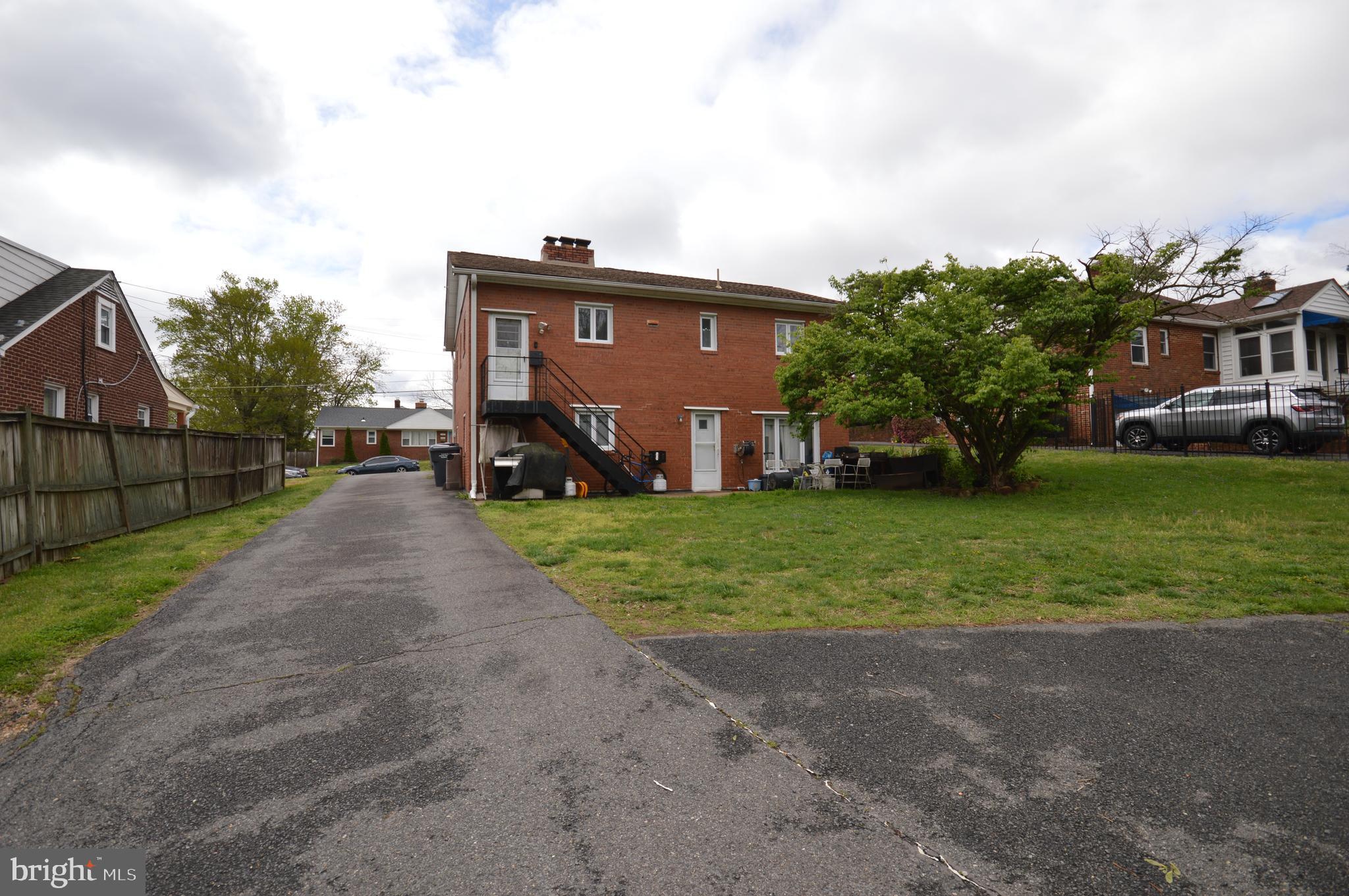 VALLEY VIEW - Residential Lease