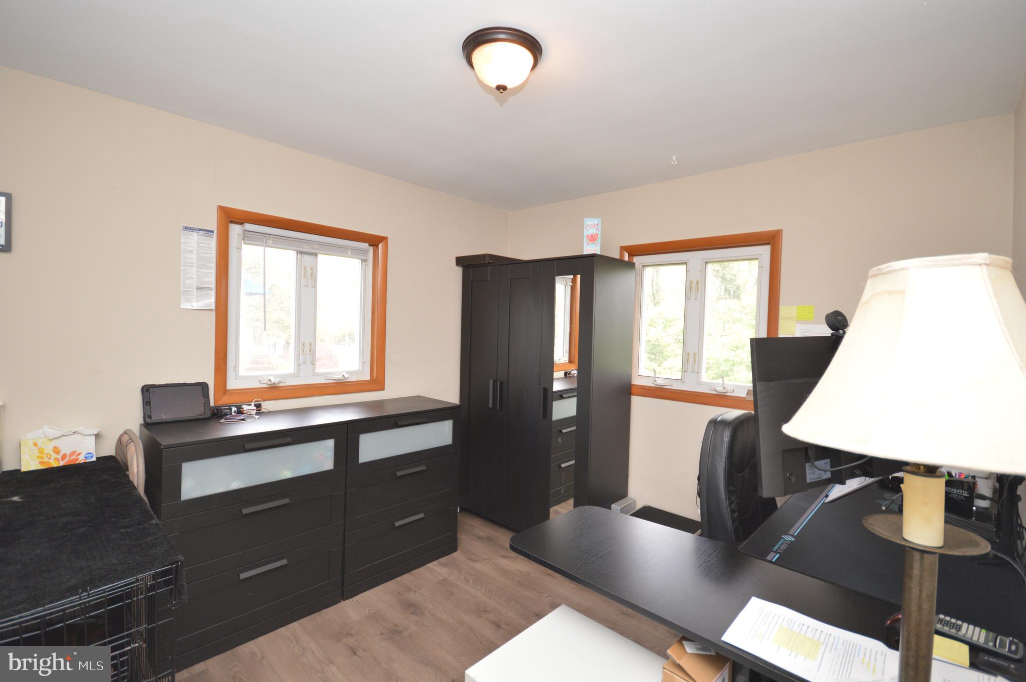 VALLEY VIEW - Residential Lease