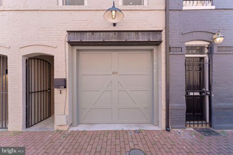 1313 LINDEN COURT NE WASHINGTON DC 20002