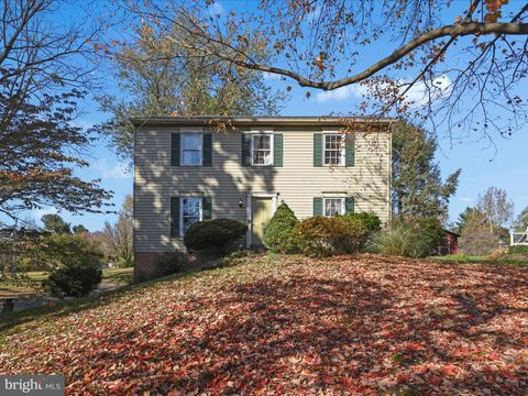 Photo of 1901 Edisonville Road, Strasburg, PA 17579 (MLS # PALA2043340)