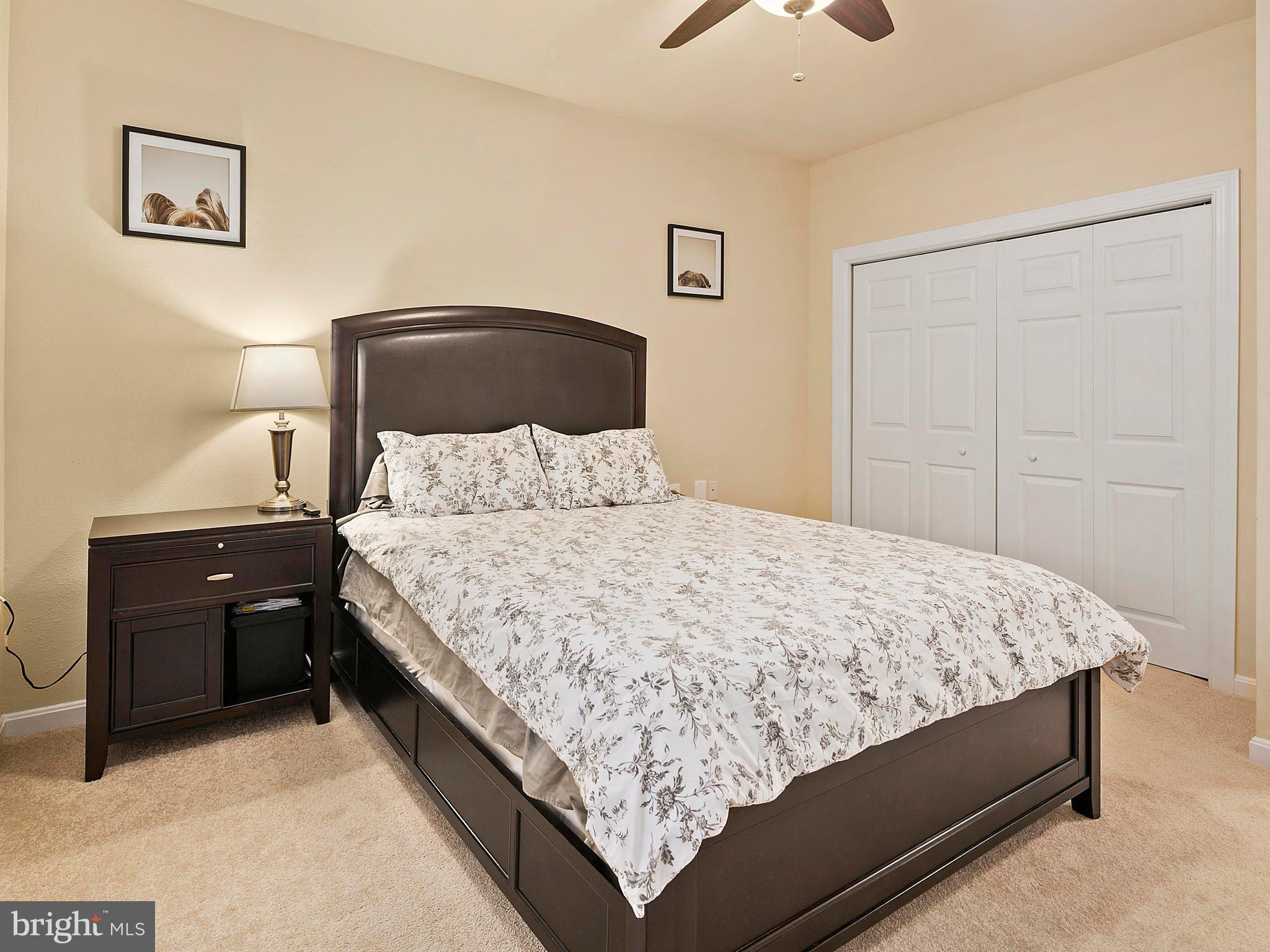 PENDERBROOK SQUARE CONDOMINIUMS - Residential