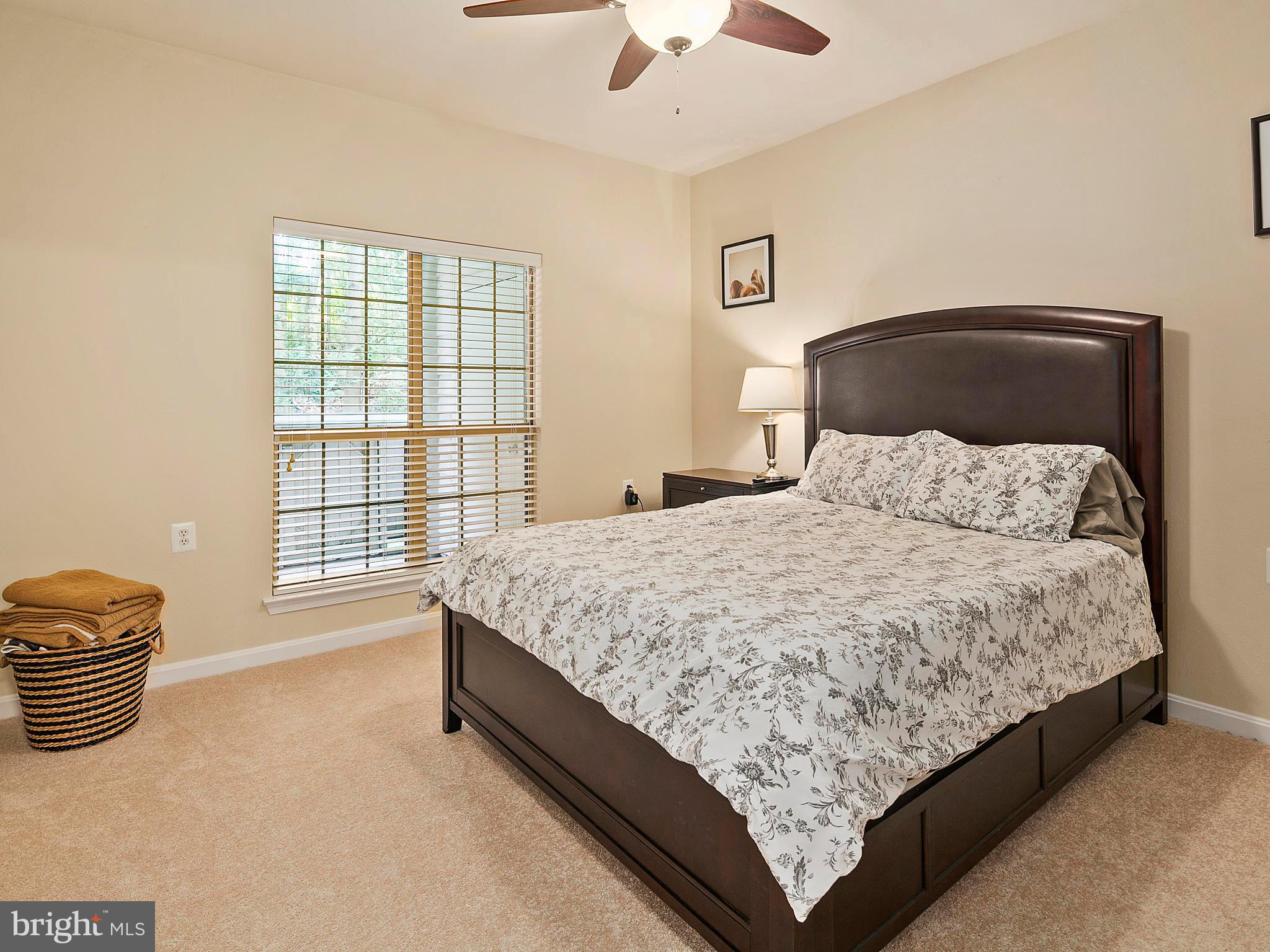 PENDERBROOK SQUARE CONDOMINIUMS - Residential