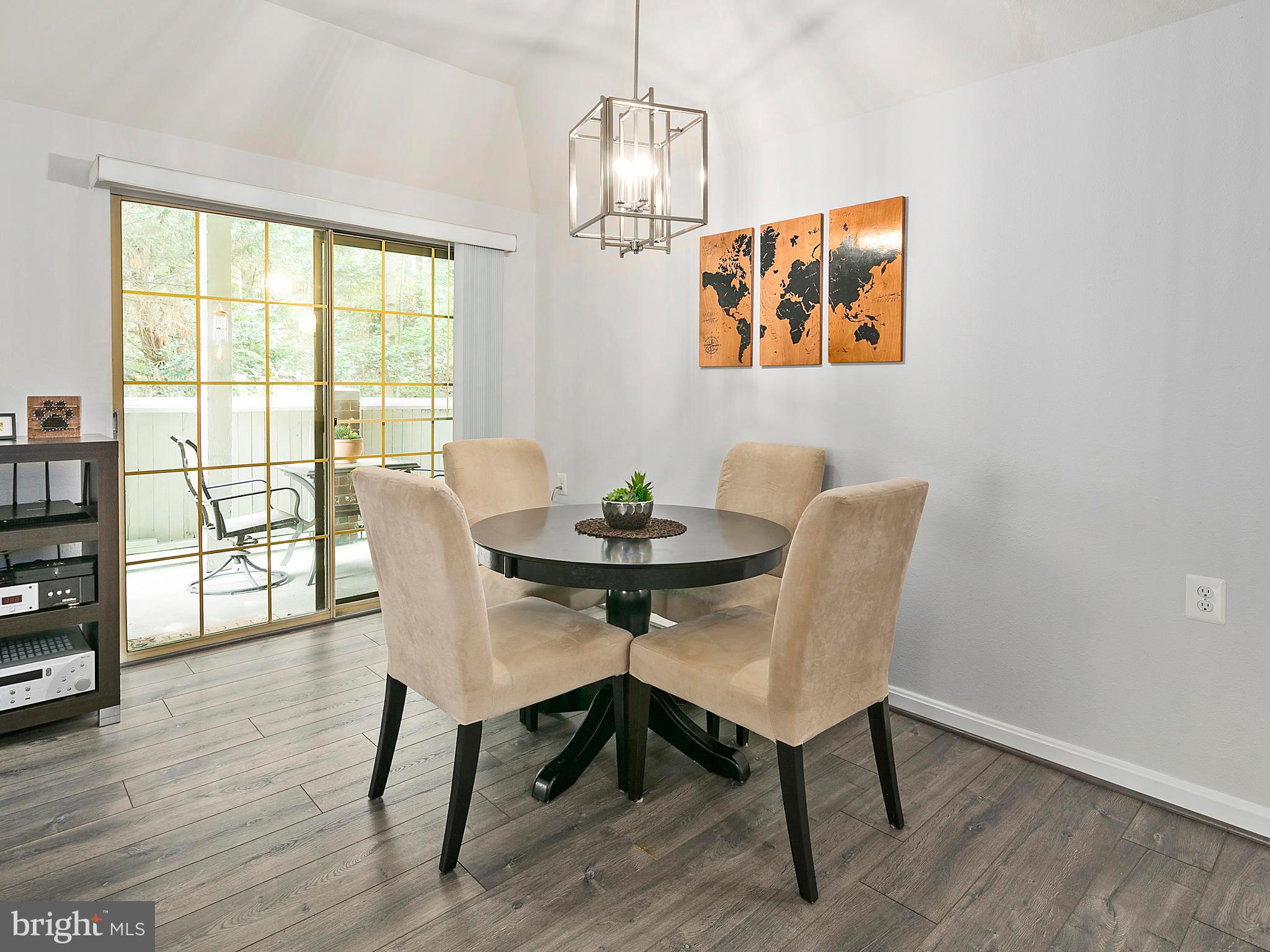 PENDERBROOK SQUARE CONDOMINIUMS - Residential