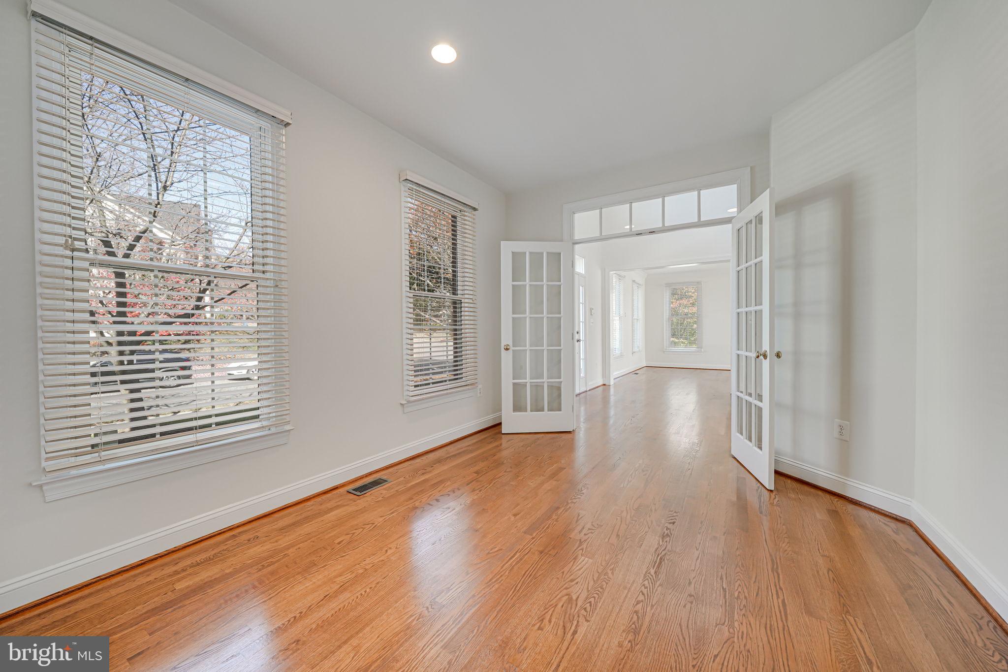 WINSTEAD MANOR - Residential