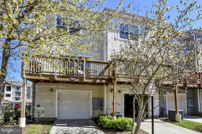 PARKSIDE AT ASHBURN - Residential Lease