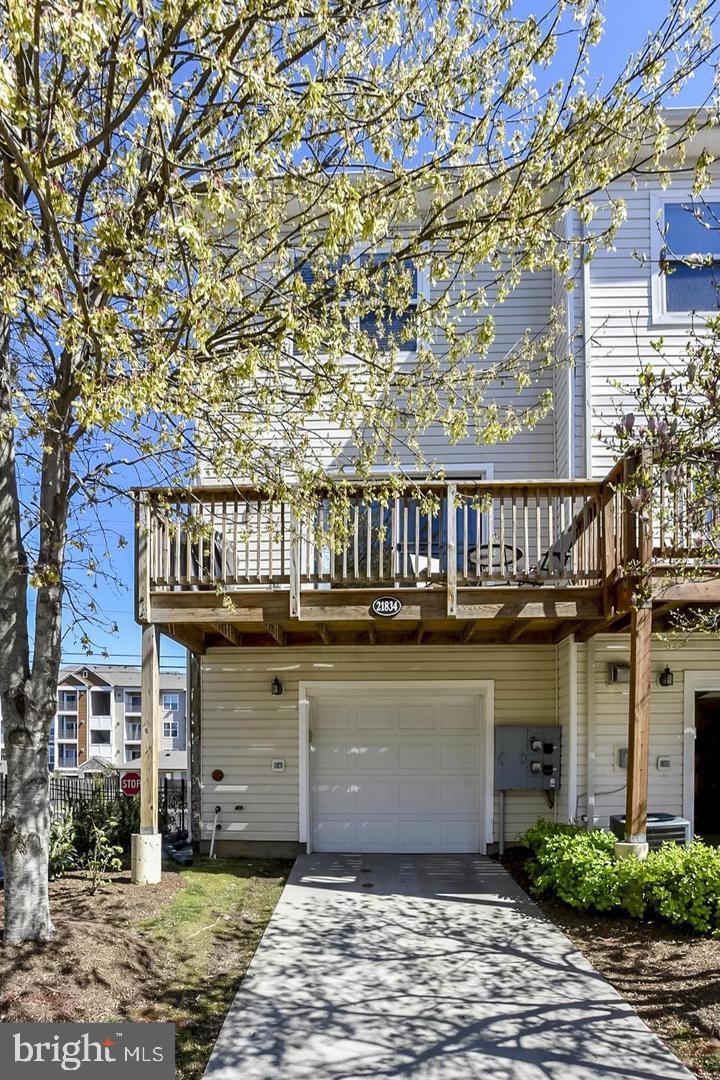 PARKSIDE AT ASHBURN - Residential Lease