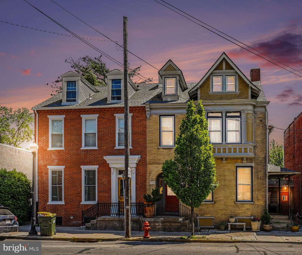 Photo of 425 N Queen Street, LANCASTER, PA 17603 (MLS # PALA2087422)