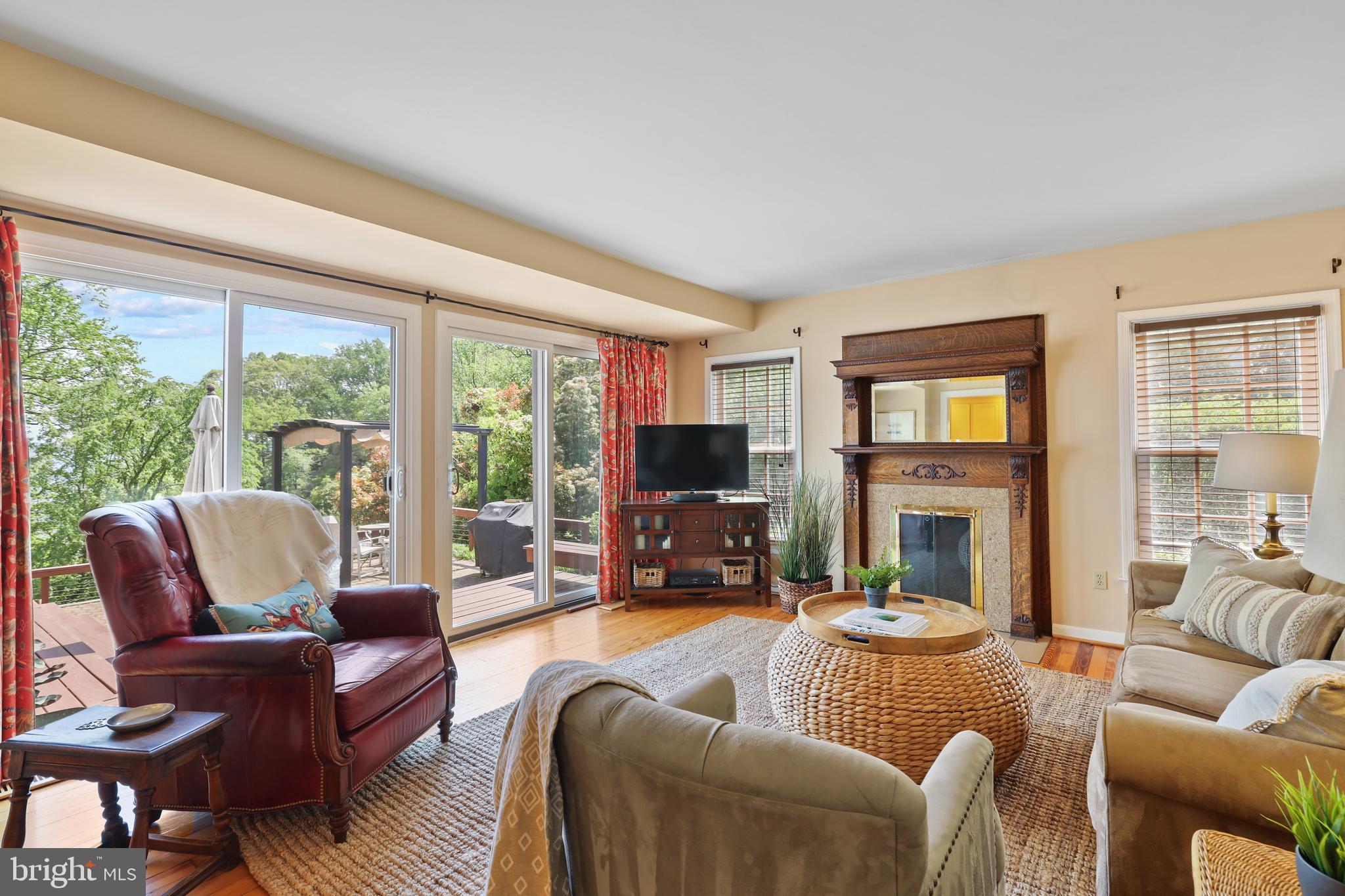 OLDE SEVERNA PARK - Residential