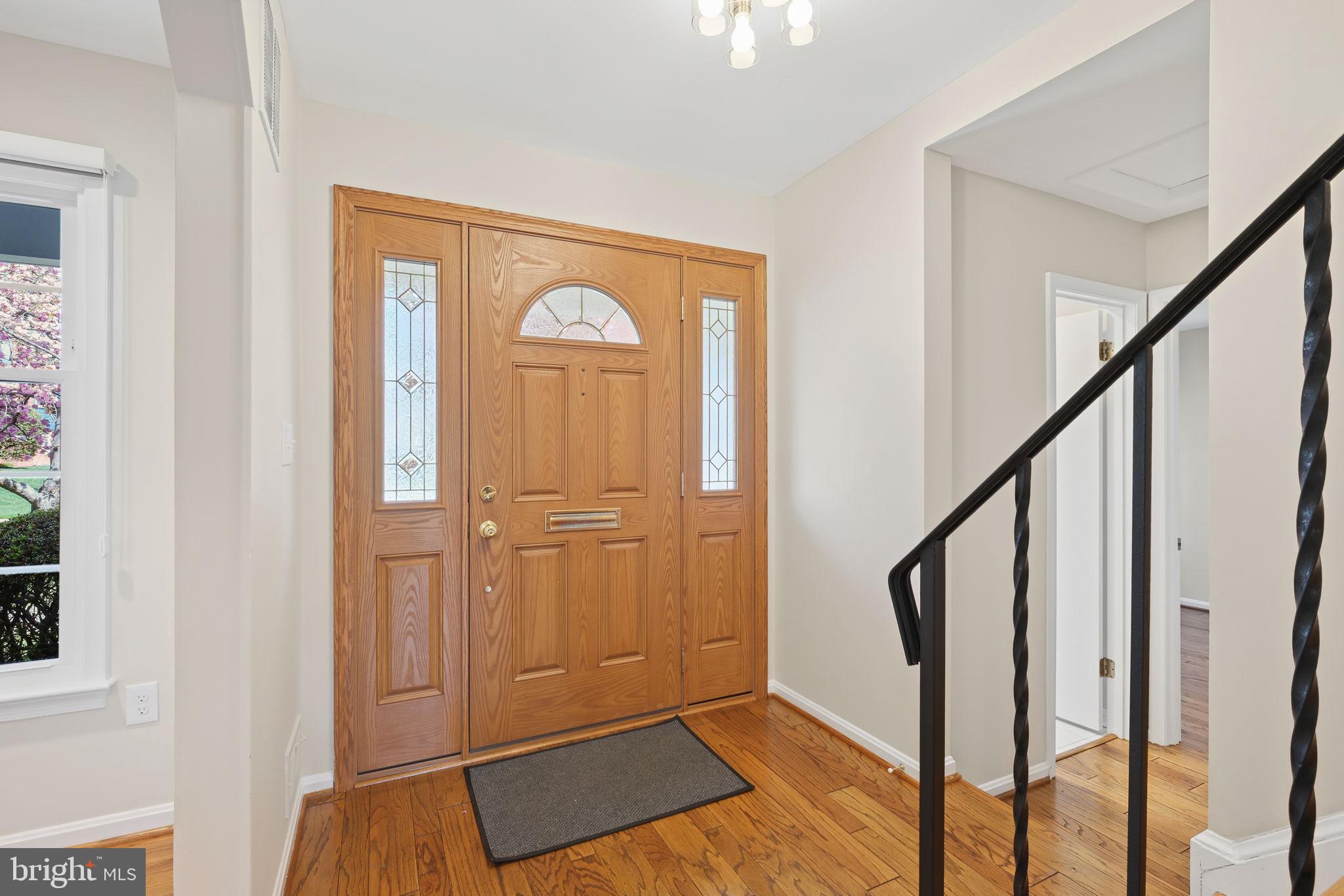 MONTGOMERY SQUARE - Residential