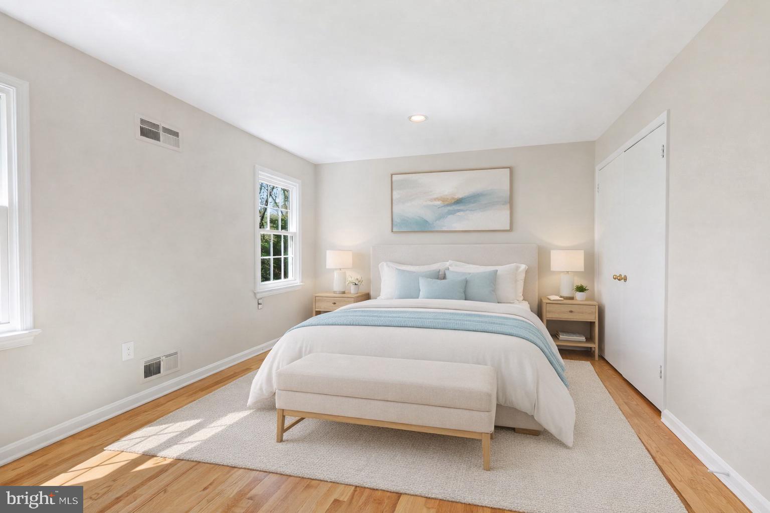 MONTGOMERY SQUARE - Residential