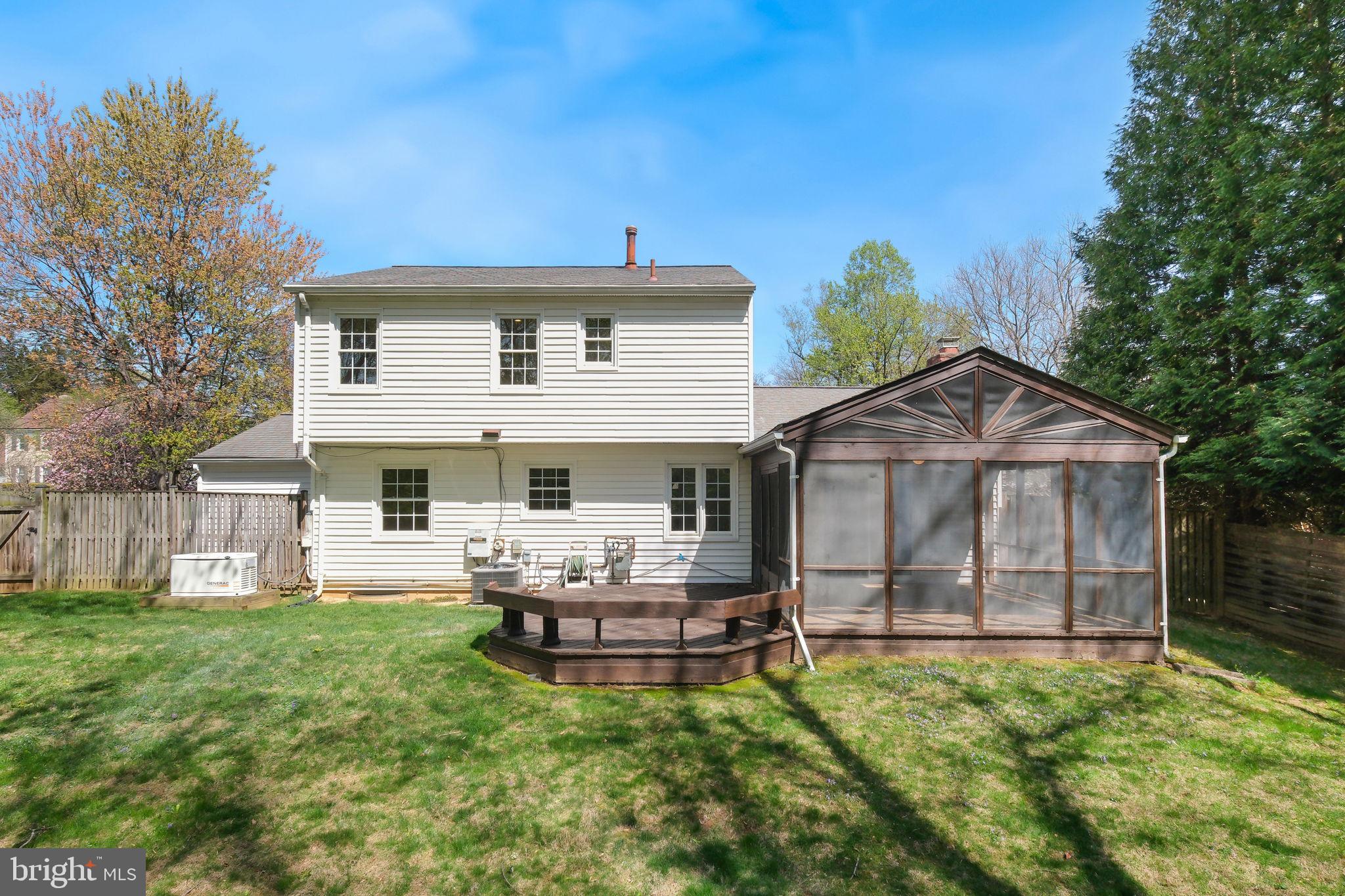 MONTGOMERY SQUARE - Residential