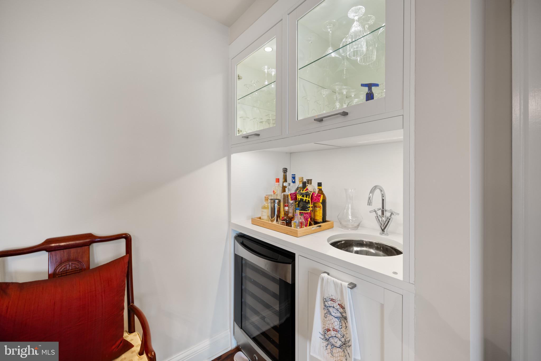 THE RITZ-CARLTON RESIDENCES - Residential