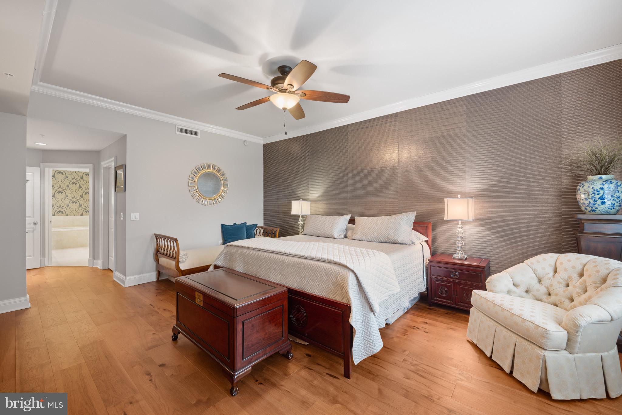 THE RITZ-CARLTON RESIDENCES - Residential