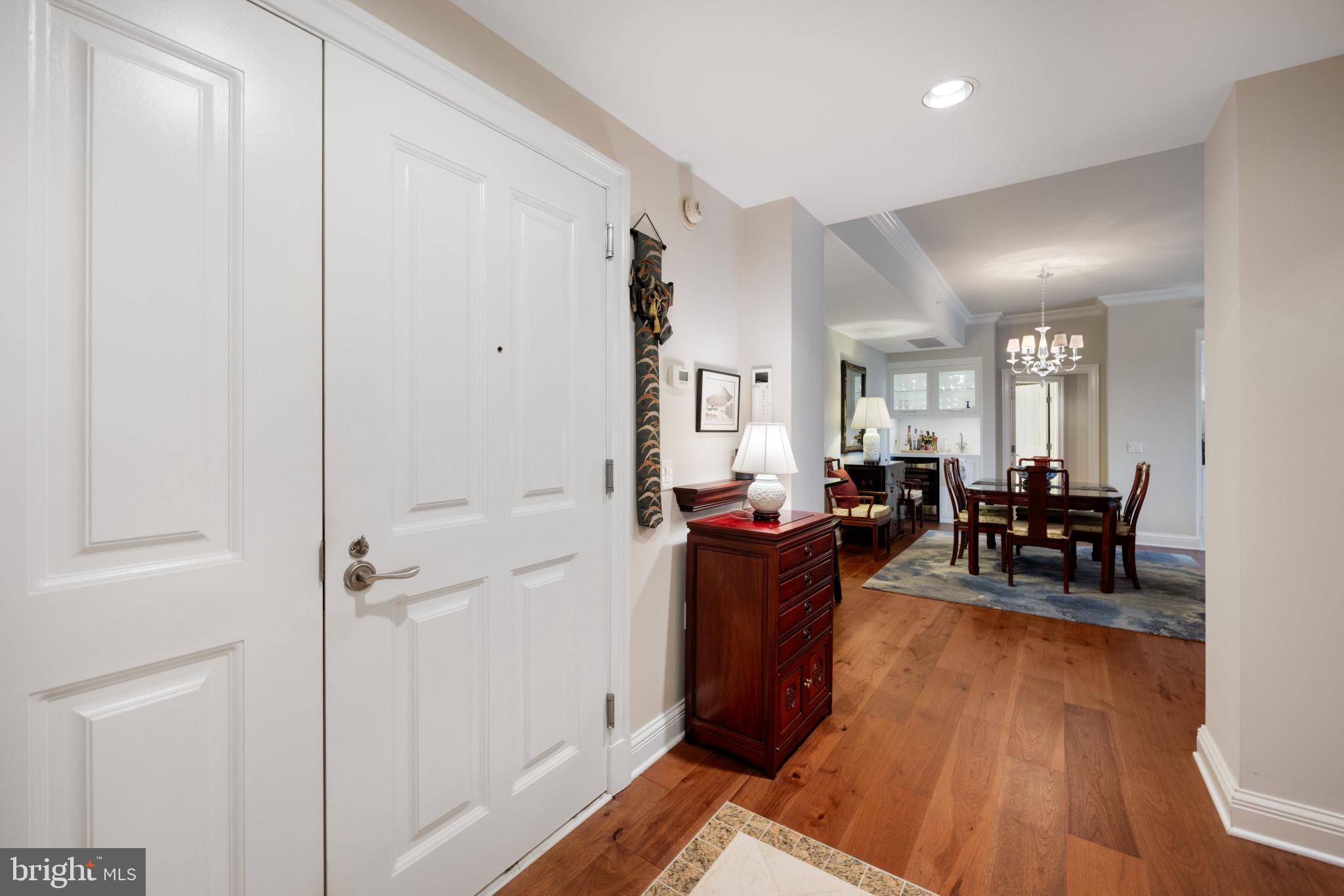 THE RITZ-CARLTON RESIDENCES - Residential