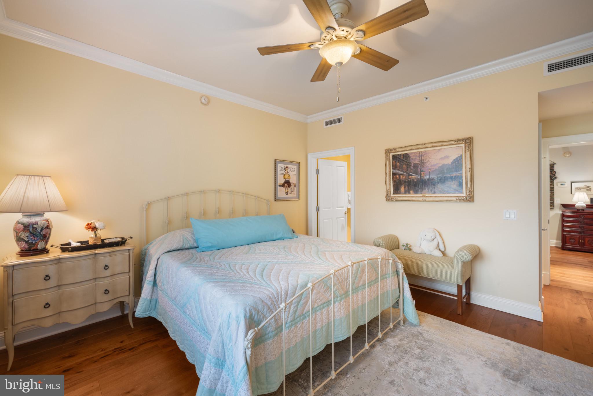 THE RITZ-CARLTON RESIDENCES - Residential