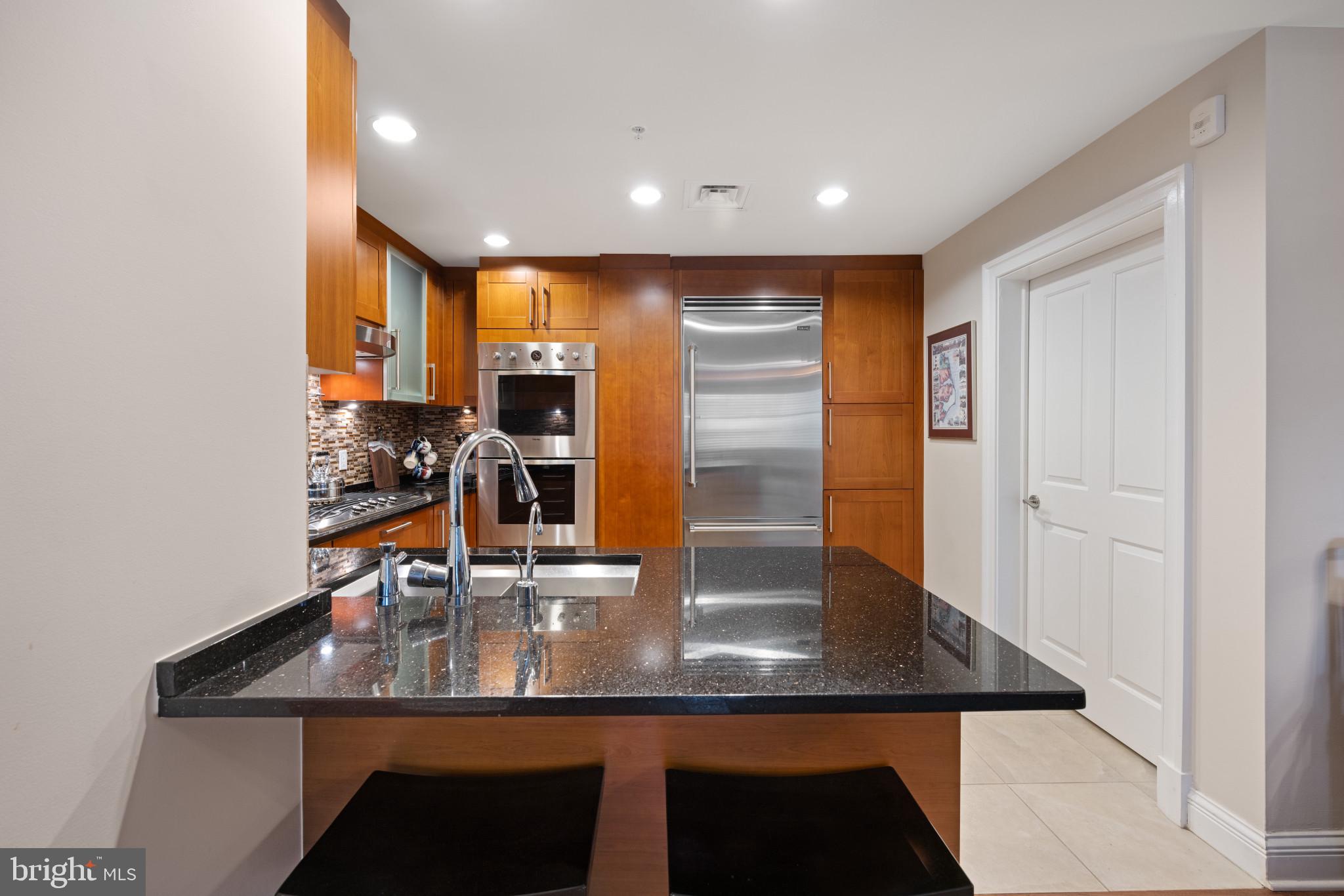 THE RITZ-CARLTON RESIDENCES - Residential