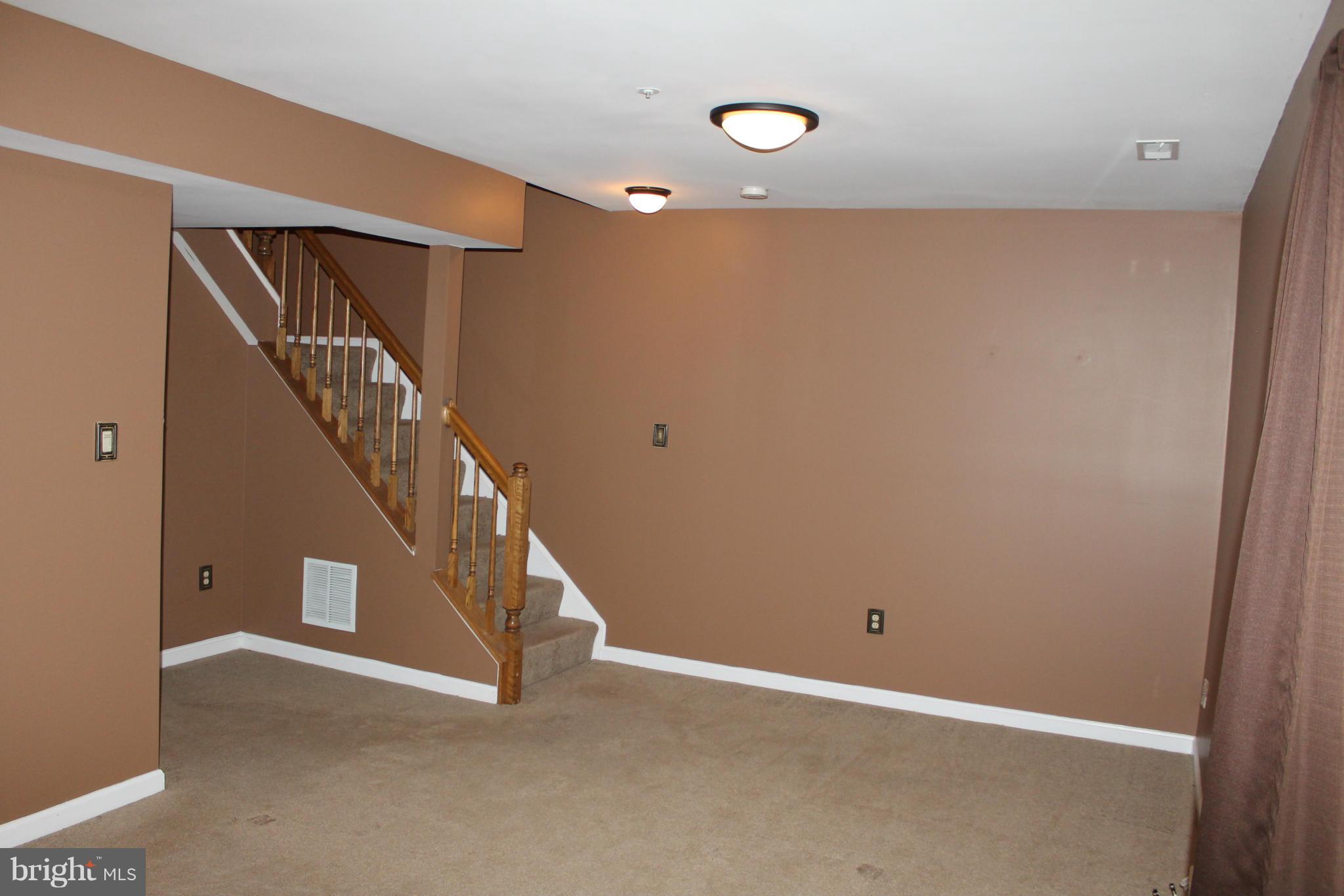 VILLAGES OF MARLBOROUGH - Residential Lease