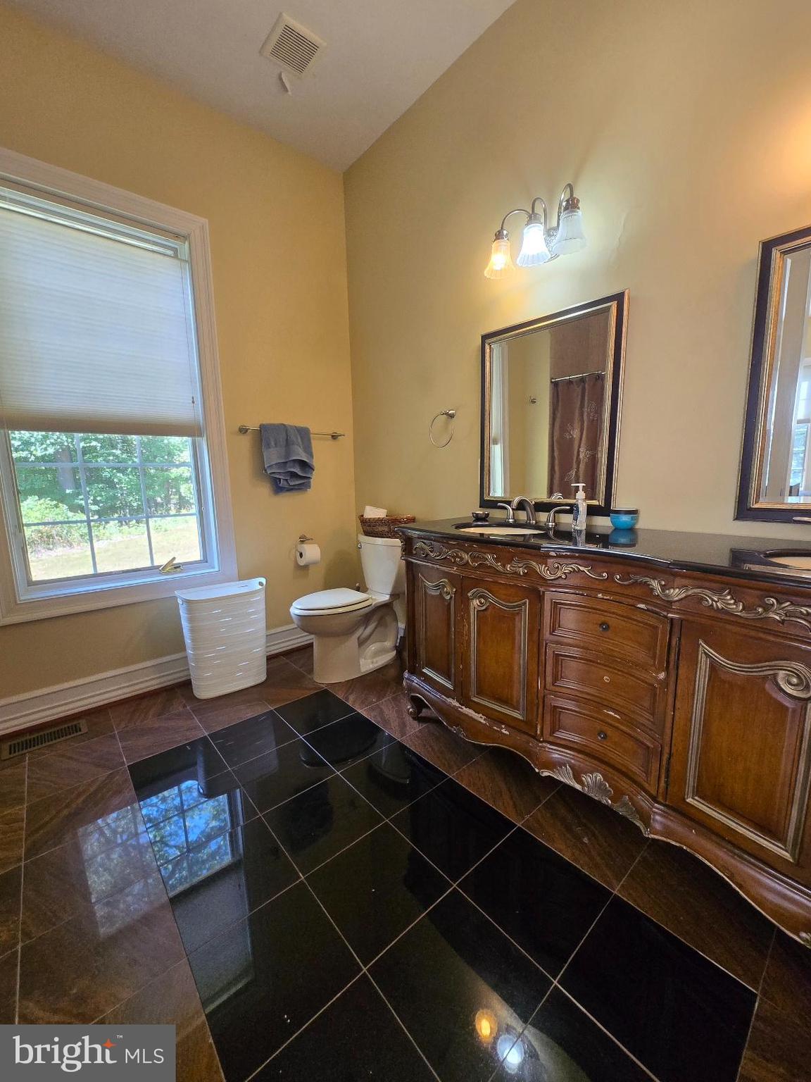 HIGHLAND ACRES - Residential