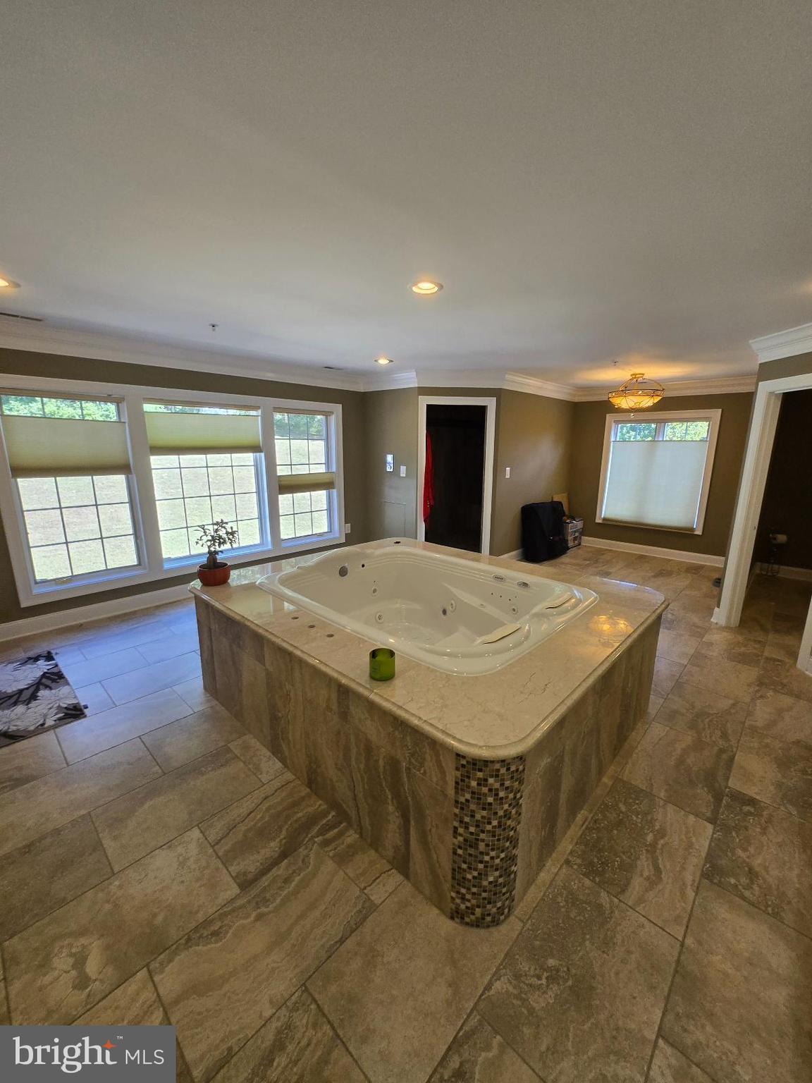 HIGHLAND ACRES - Residential