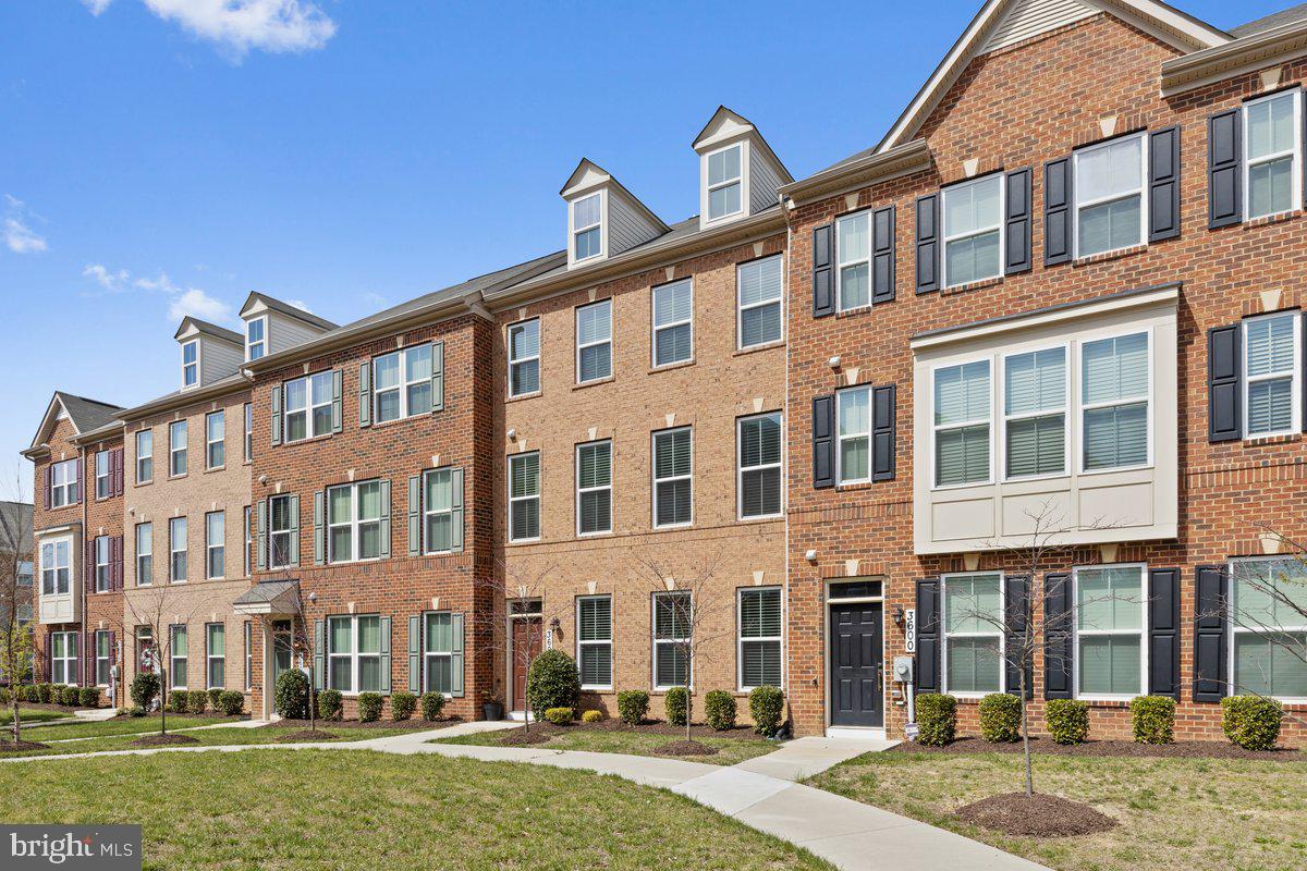 WESTCHESTER SQUARE - Residential