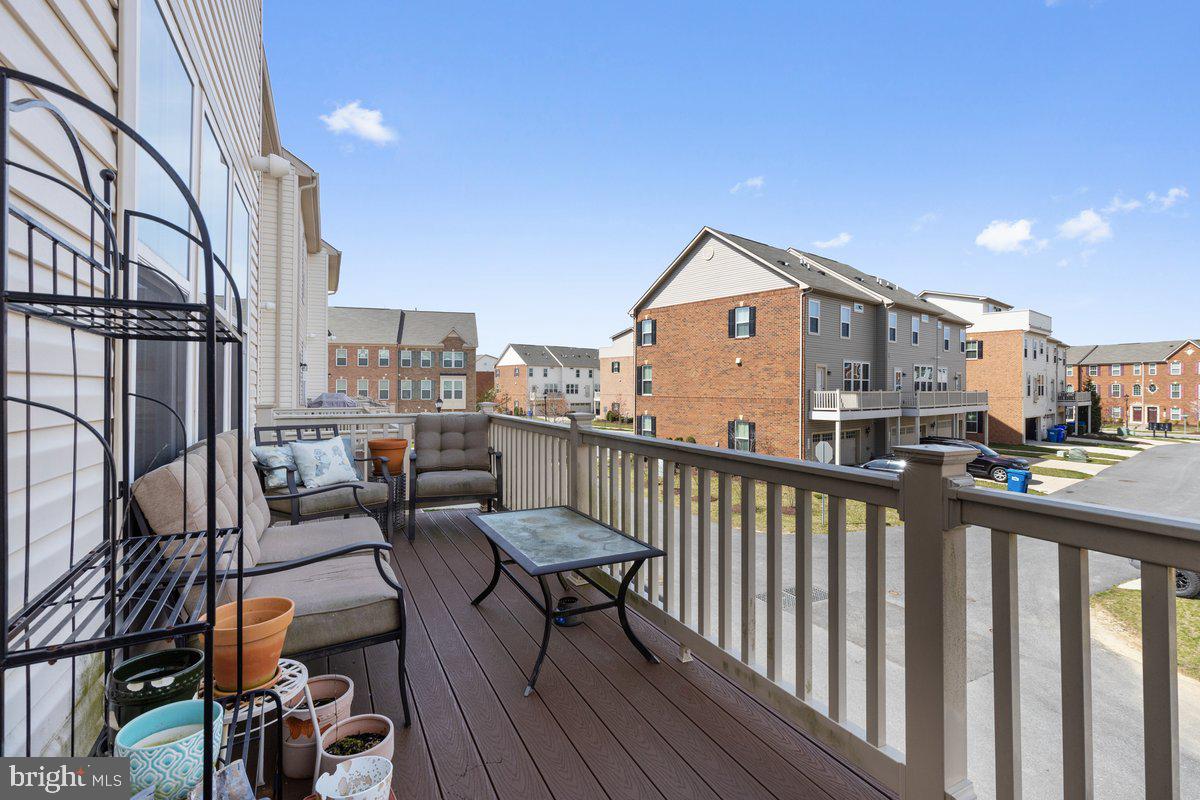 WESTCHESTER SQUARE - Residential