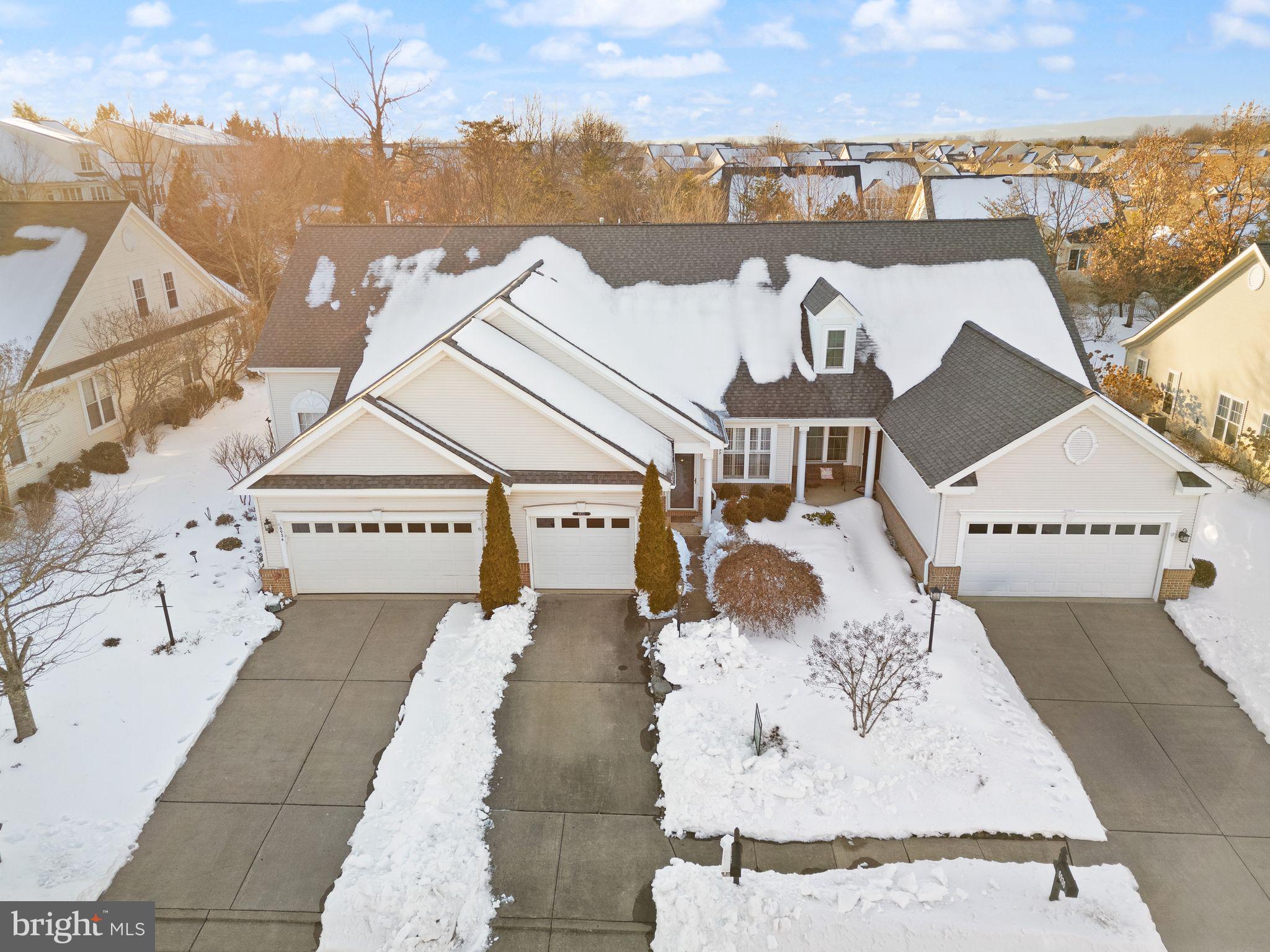 6932 WALNUT HILL DRIVE