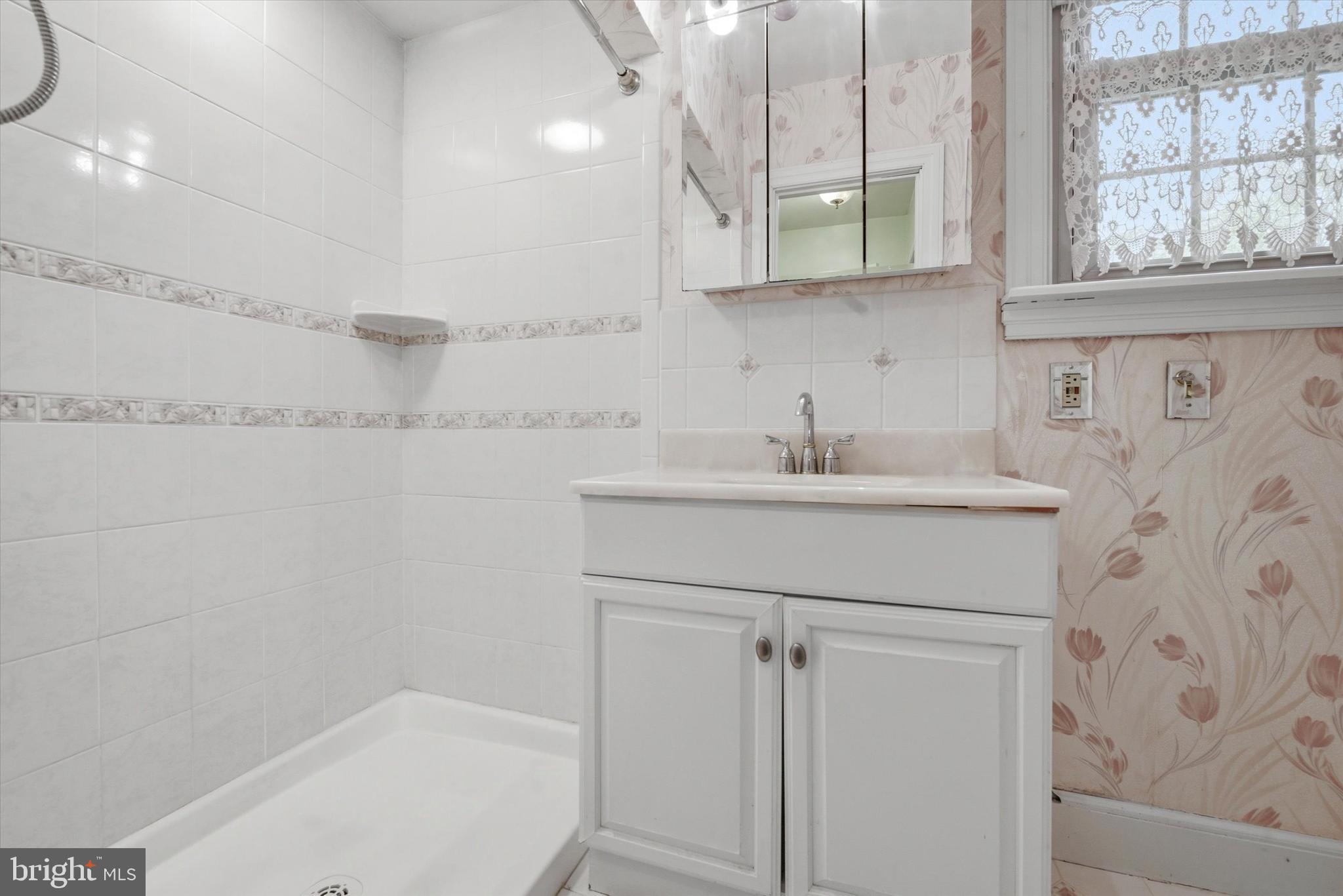 KNOLLWOOD - Residential