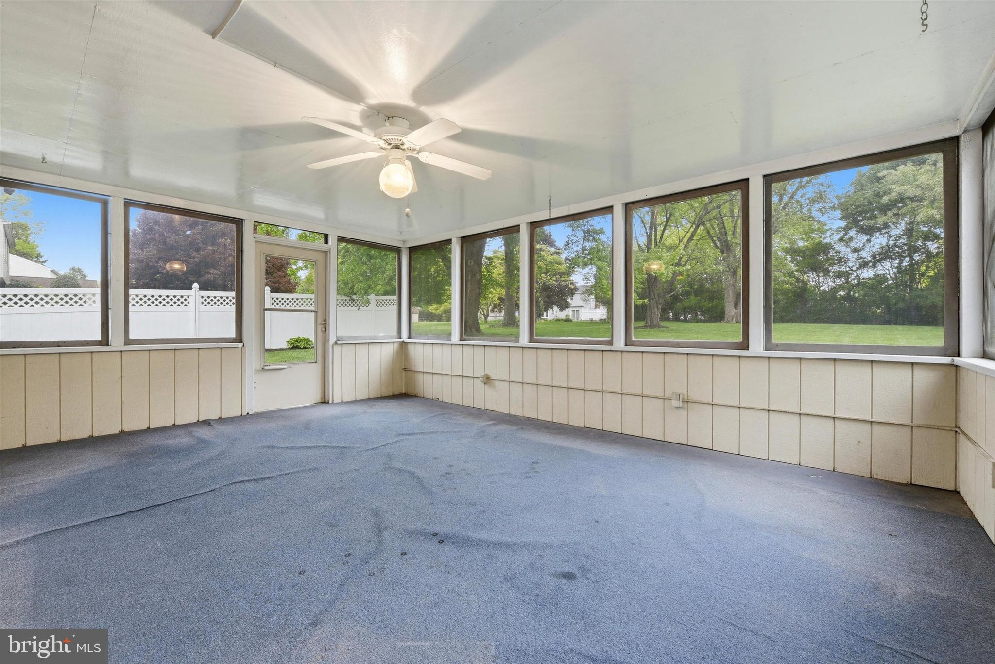 KNOLLWOOD - Residential