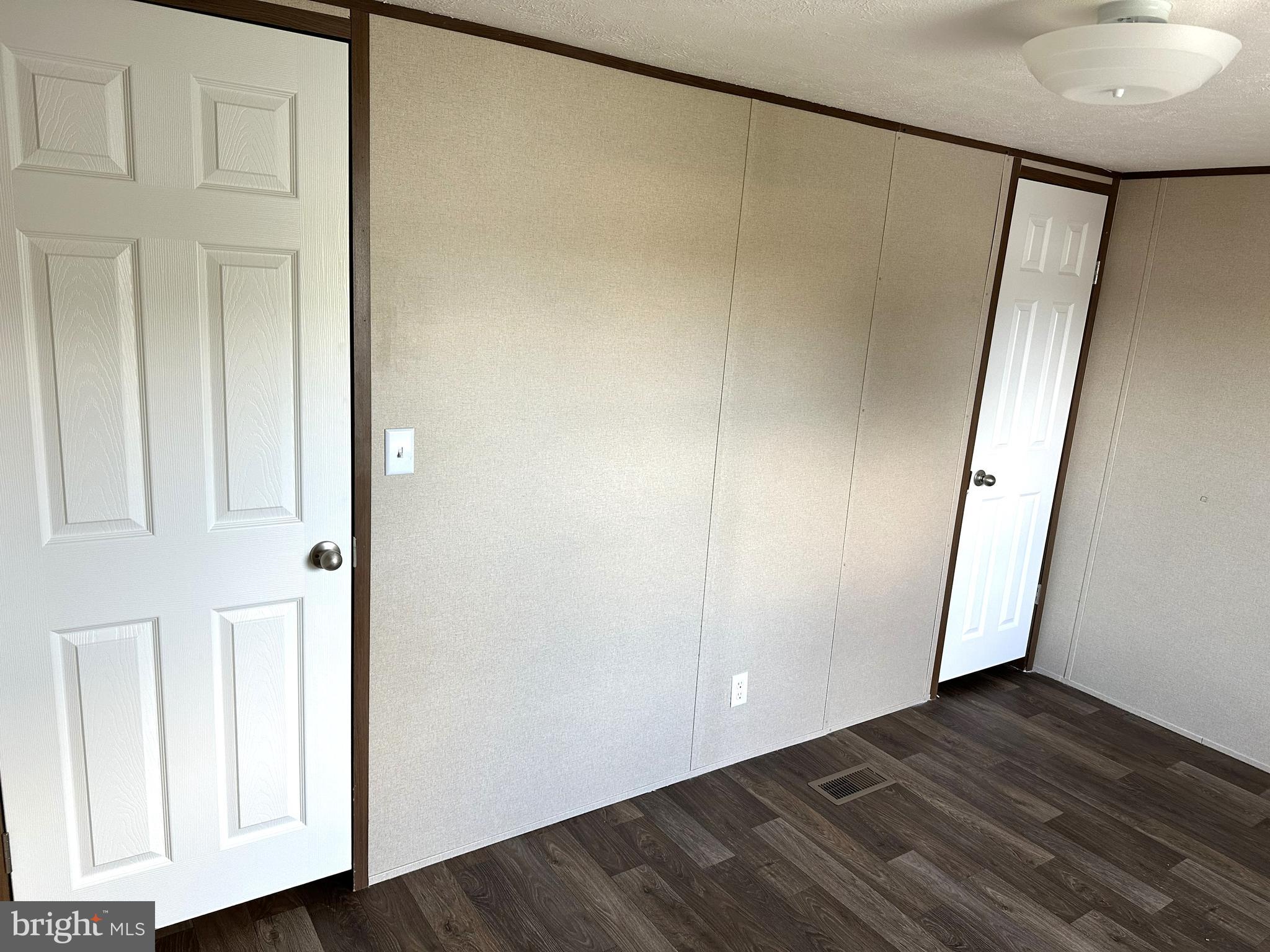 ROL PARK VILLAGE - Residential