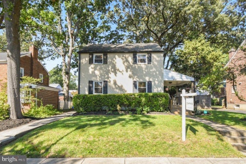 Photo of 4727 Arlington Boulevard, ARLINGTON, VA 22203 (MLS # VAAR2081056)
