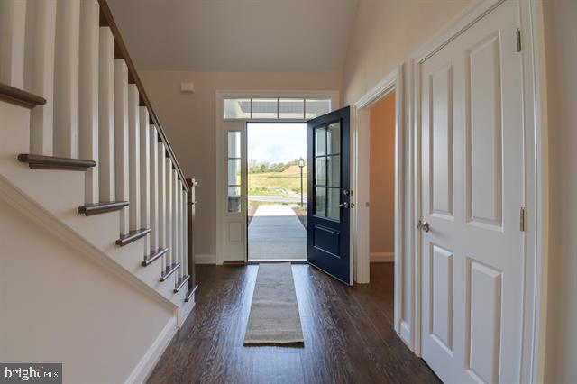 MYERS CORNER - Residential