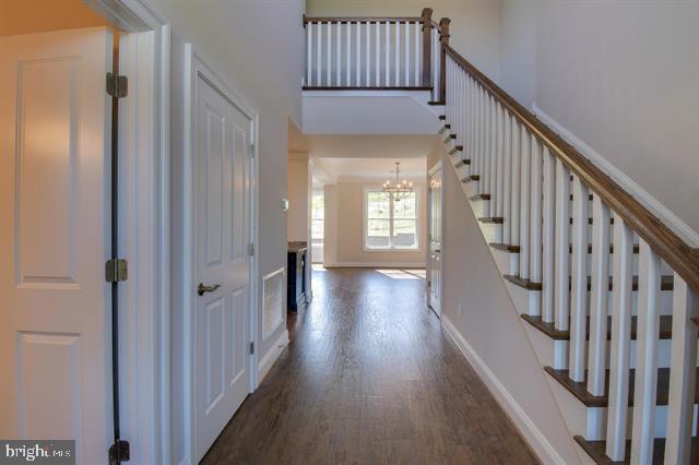 MYERS CORNER - Residential