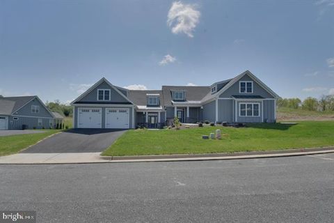 106 OLD OAKS DRIVE FISHERSVILLE VA 22939