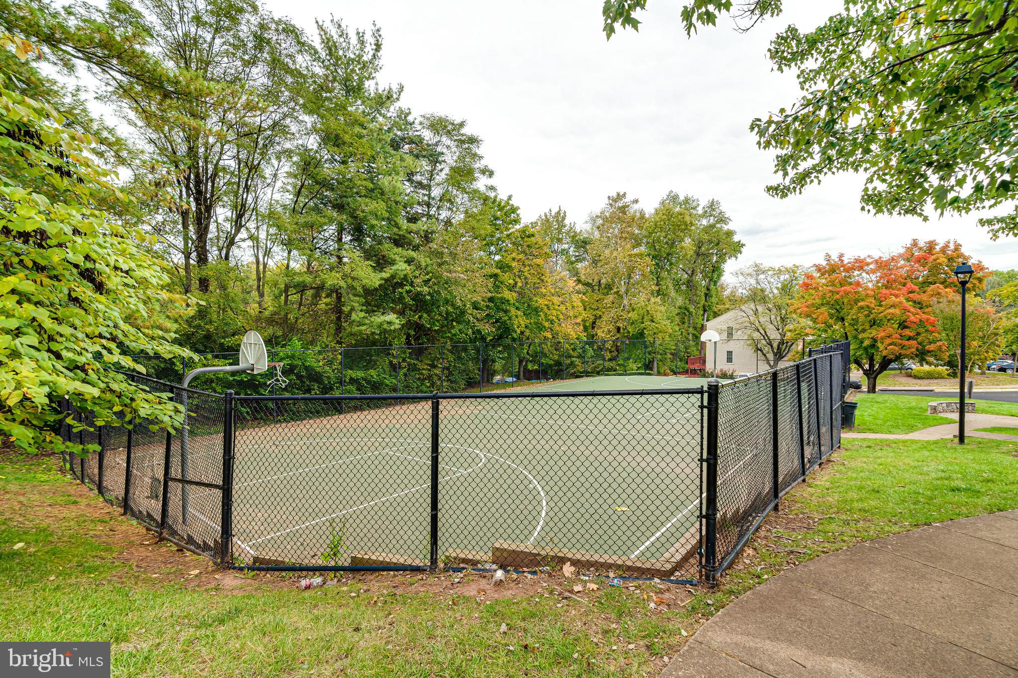 HERITAGE CROSSING - Residential Lease