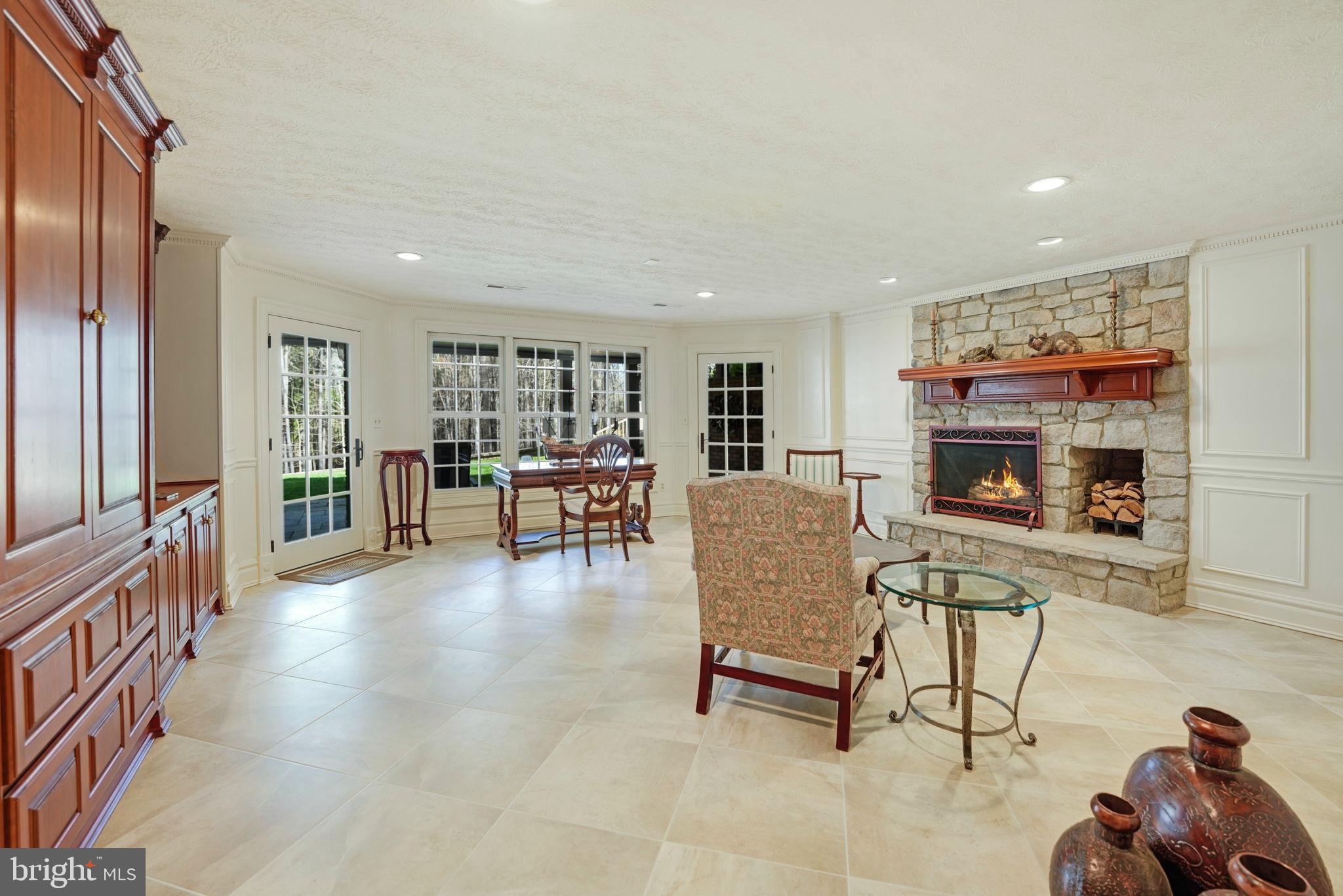 FAWN LAKE - Residential