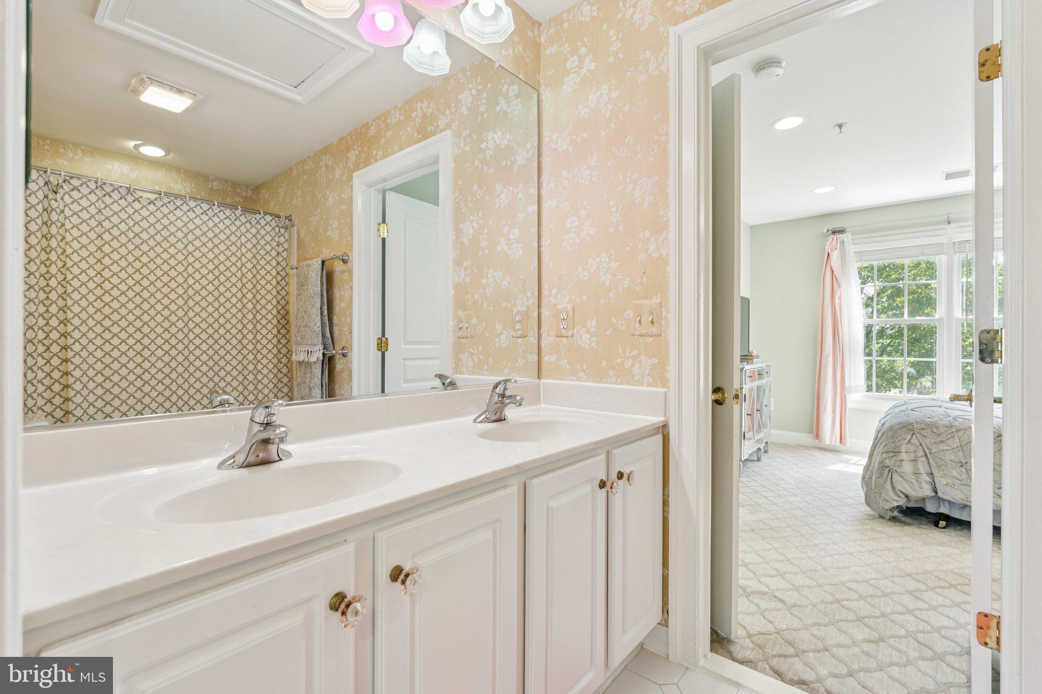 FALLSGROVE - Residential