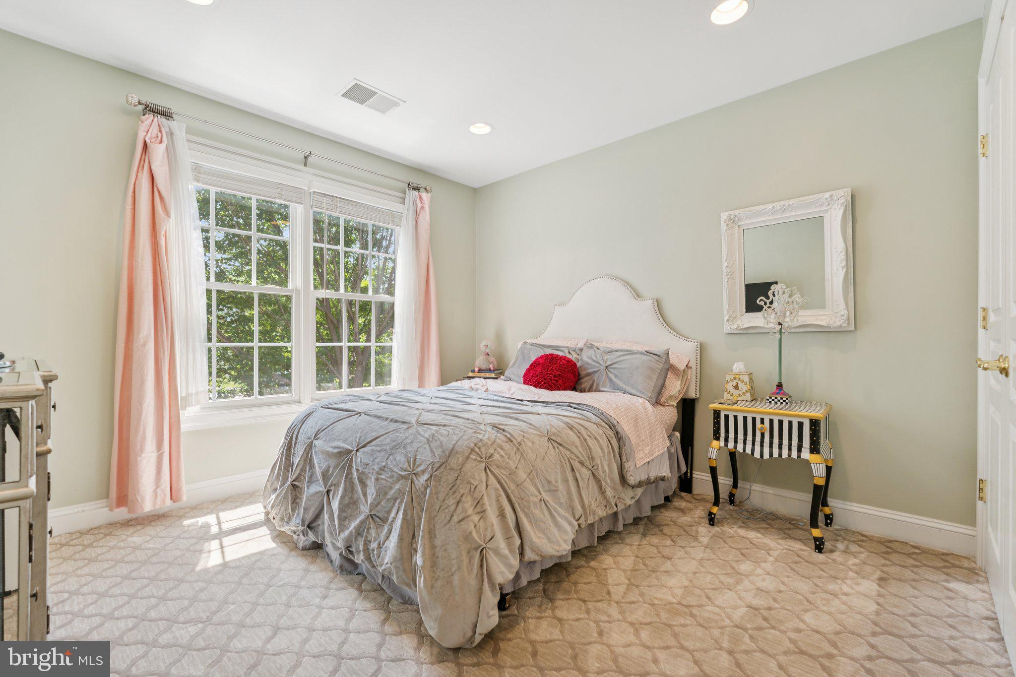 FALLSGROVE - Residential