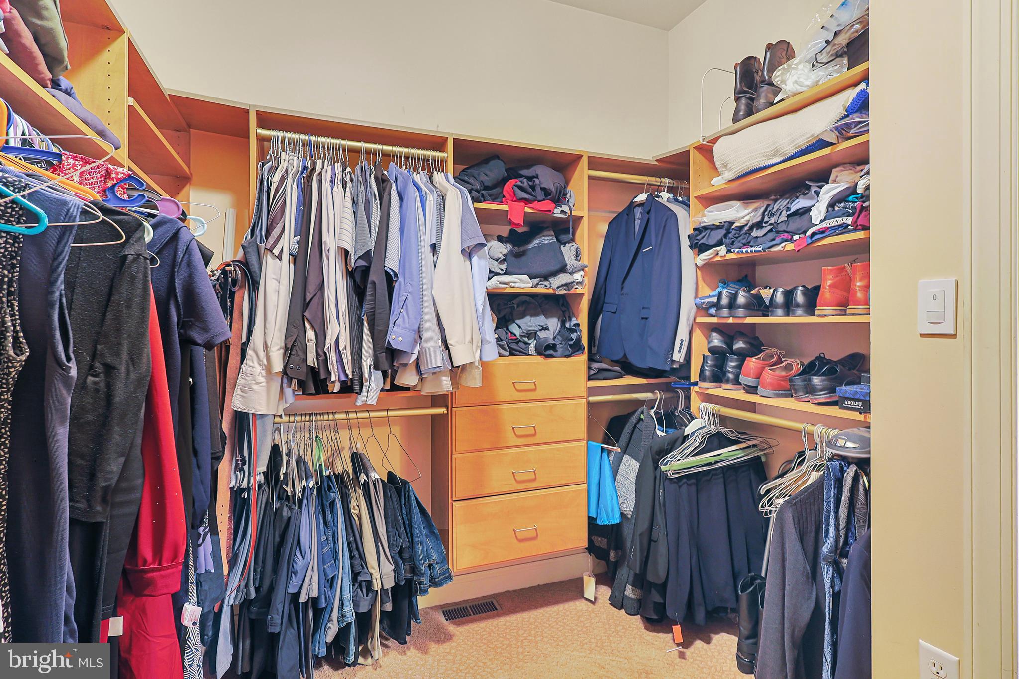 LAKEWOOD - Residential