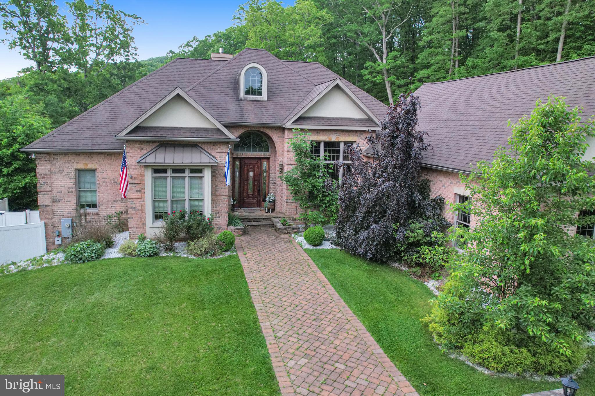 LAKEWOOD - Residential