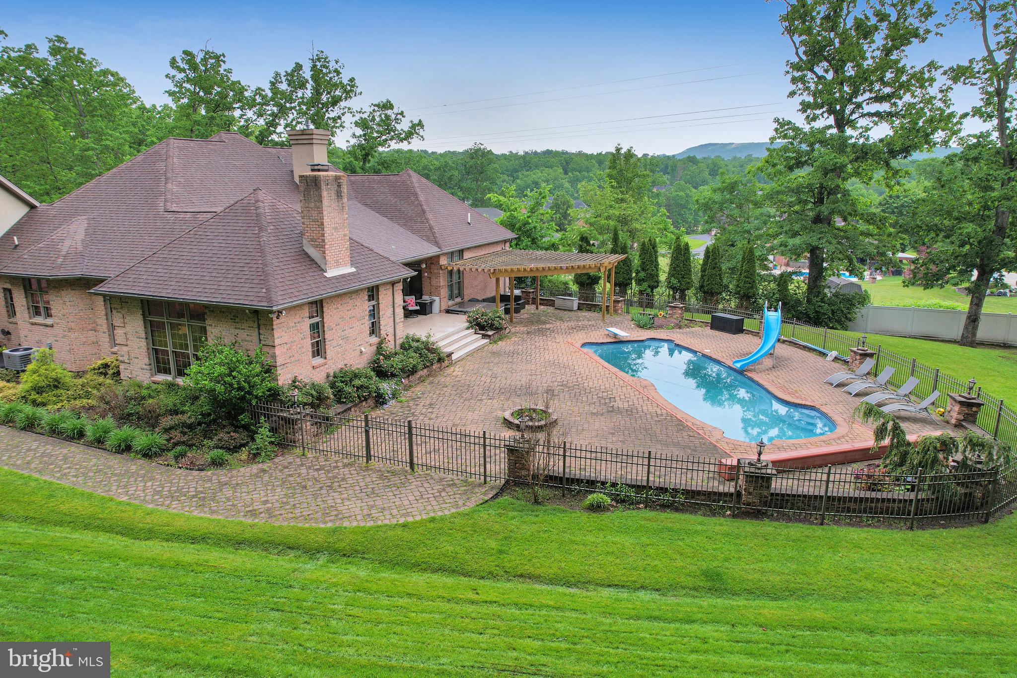 LAKEWOOD - Residential