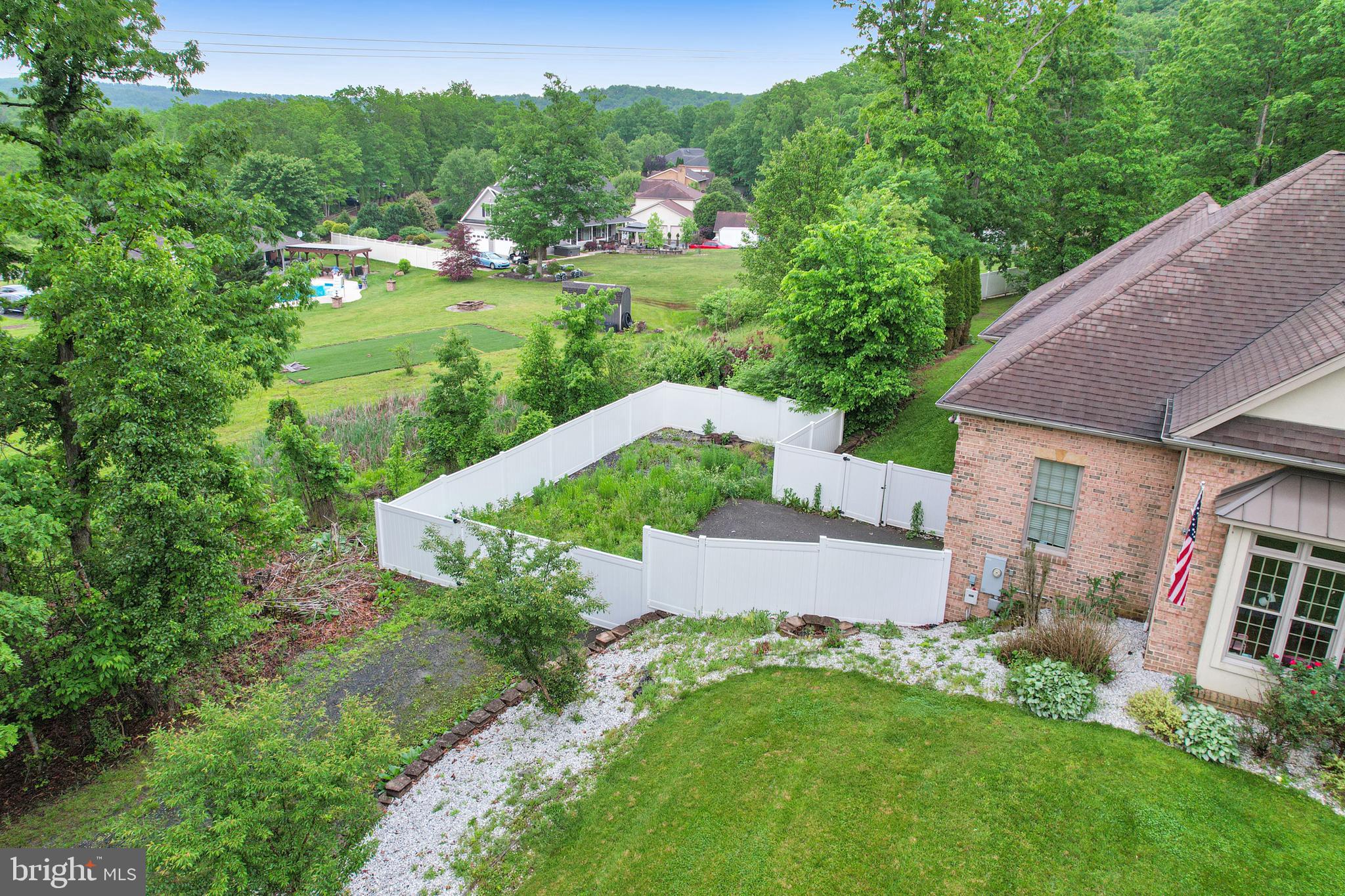 LAKEWOOD - Residential