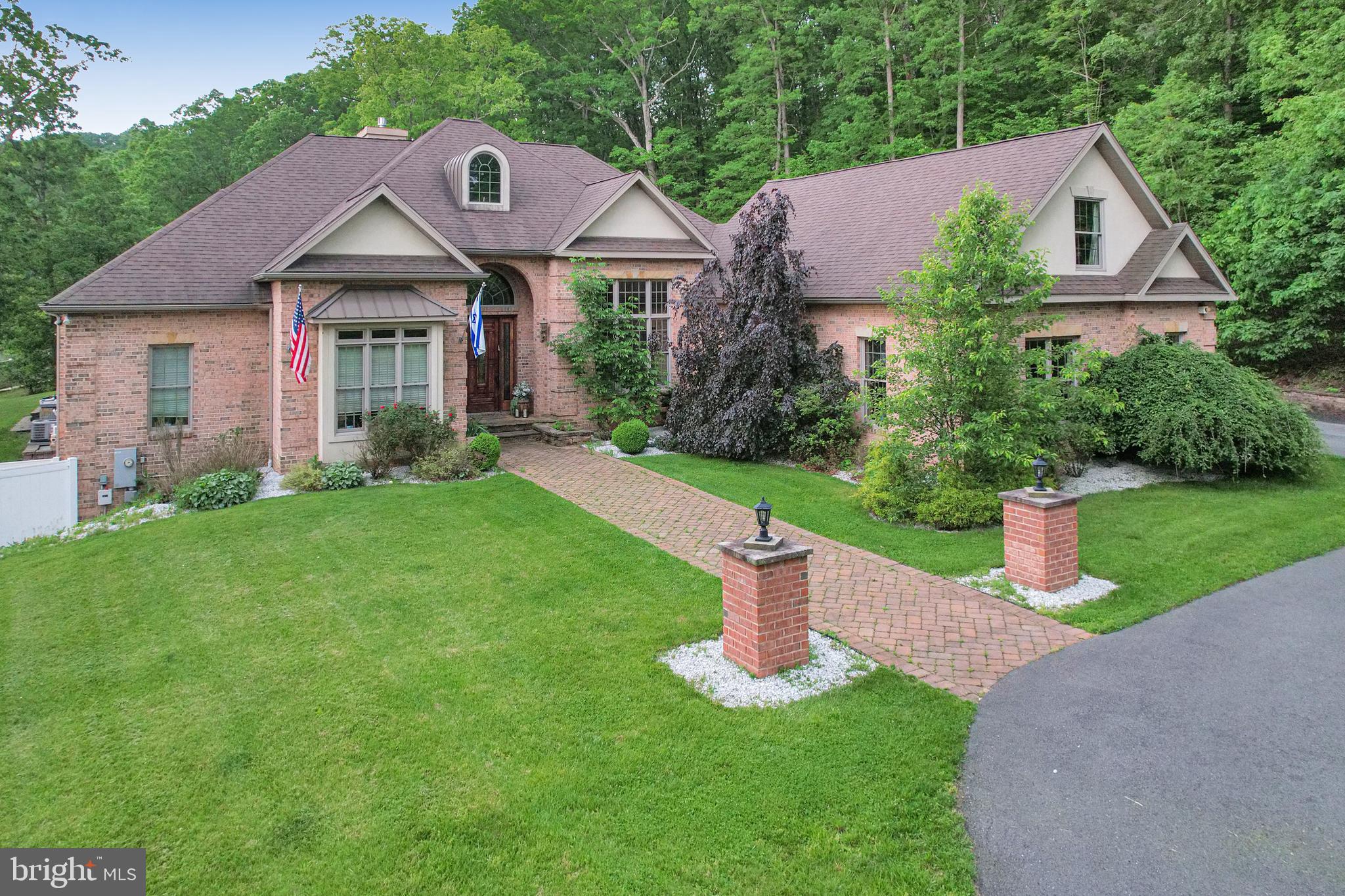 LAKEWOOD - Residential