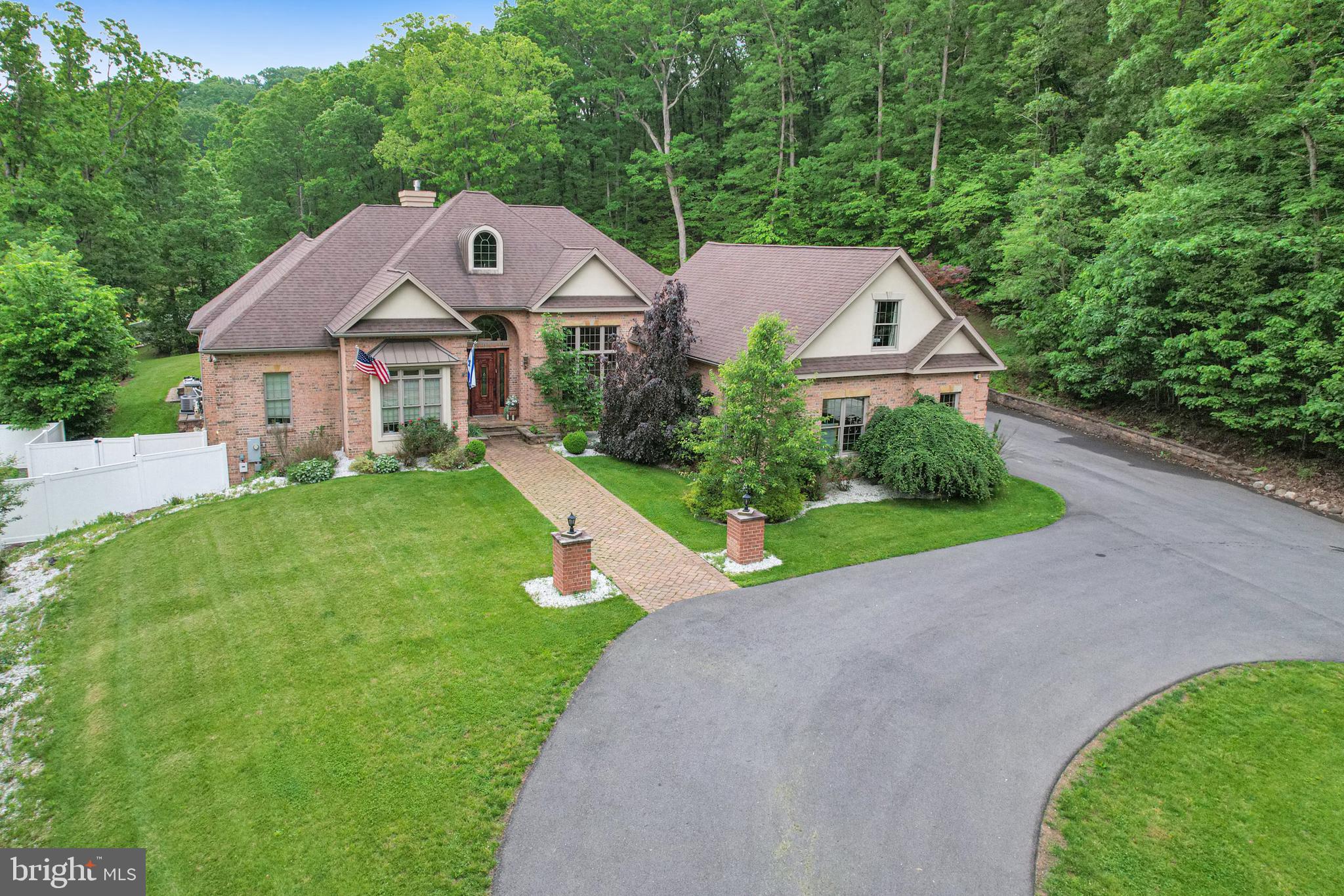 LAKEWOOD - Residential