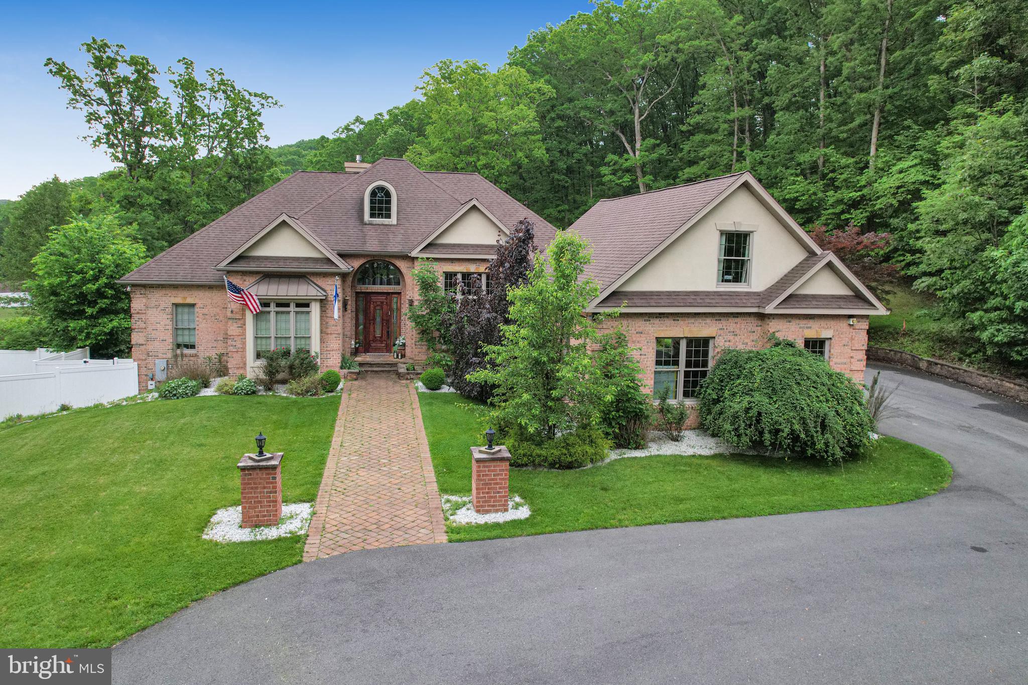 LAKEWOOD - Residential