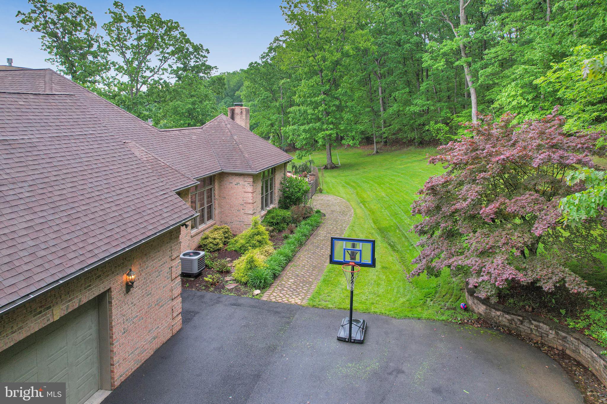 LAKEWOOD - Residential