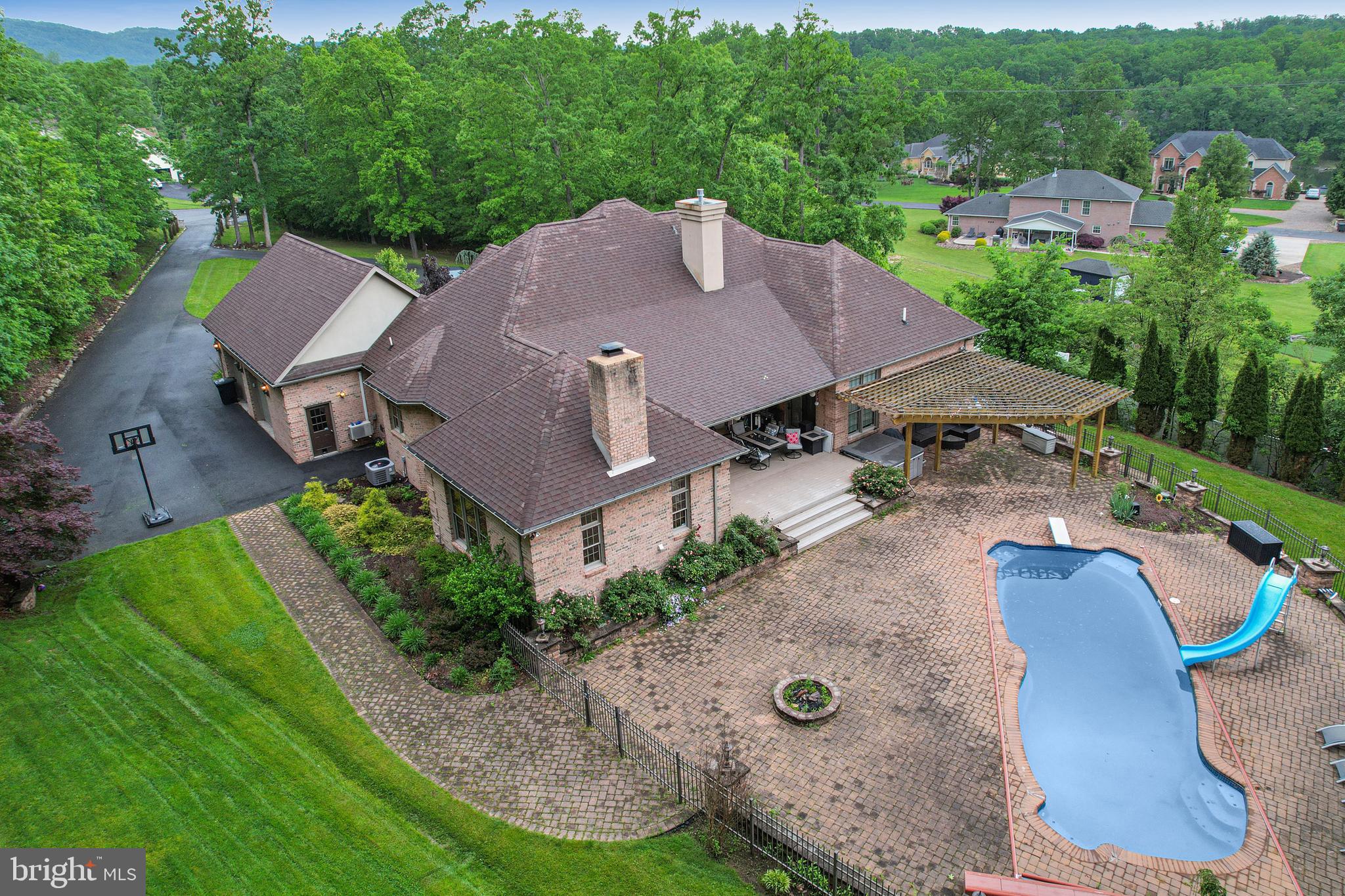 LAKEWOOD - Residential