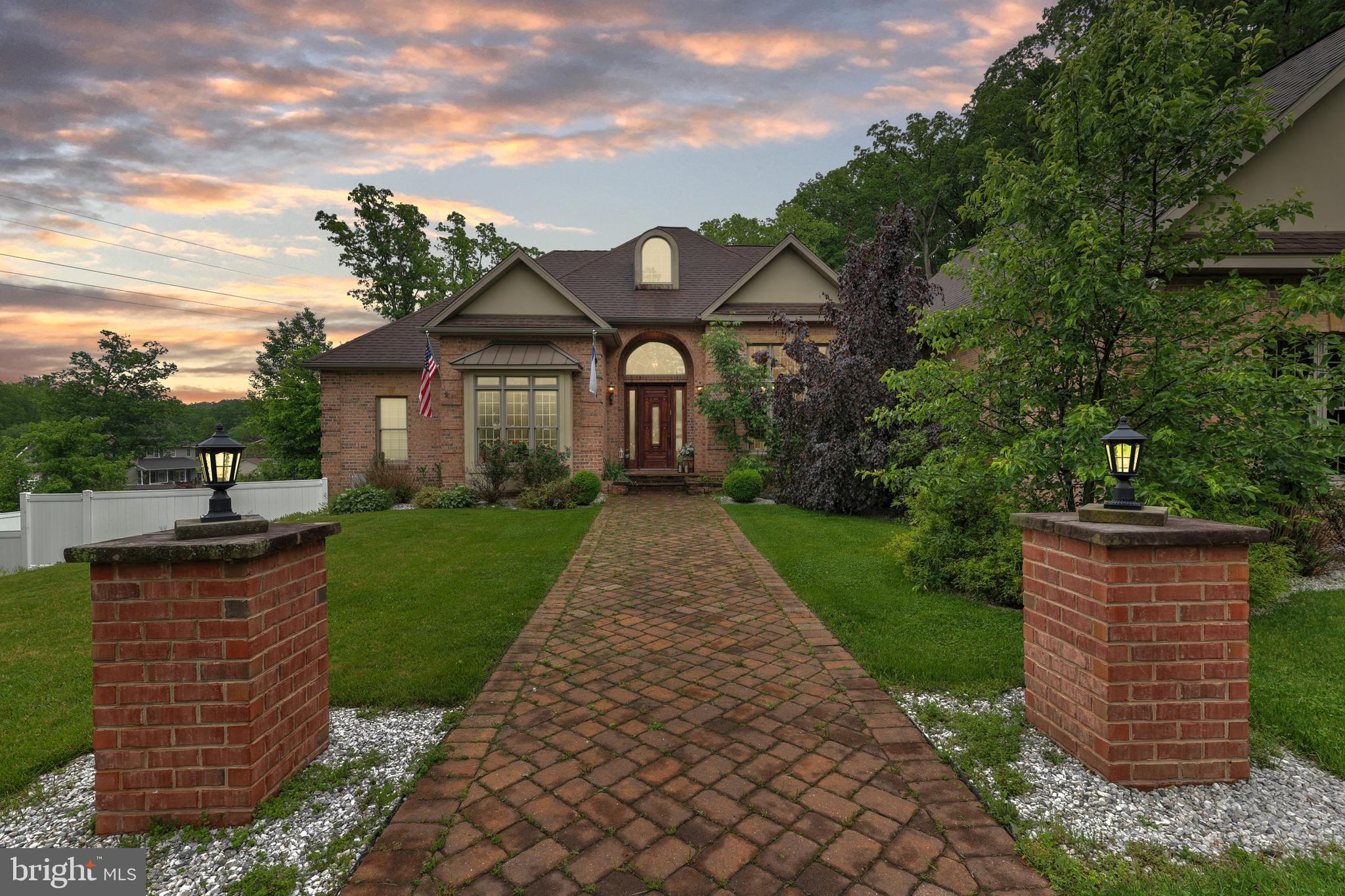 LAKEWOOD - Residential